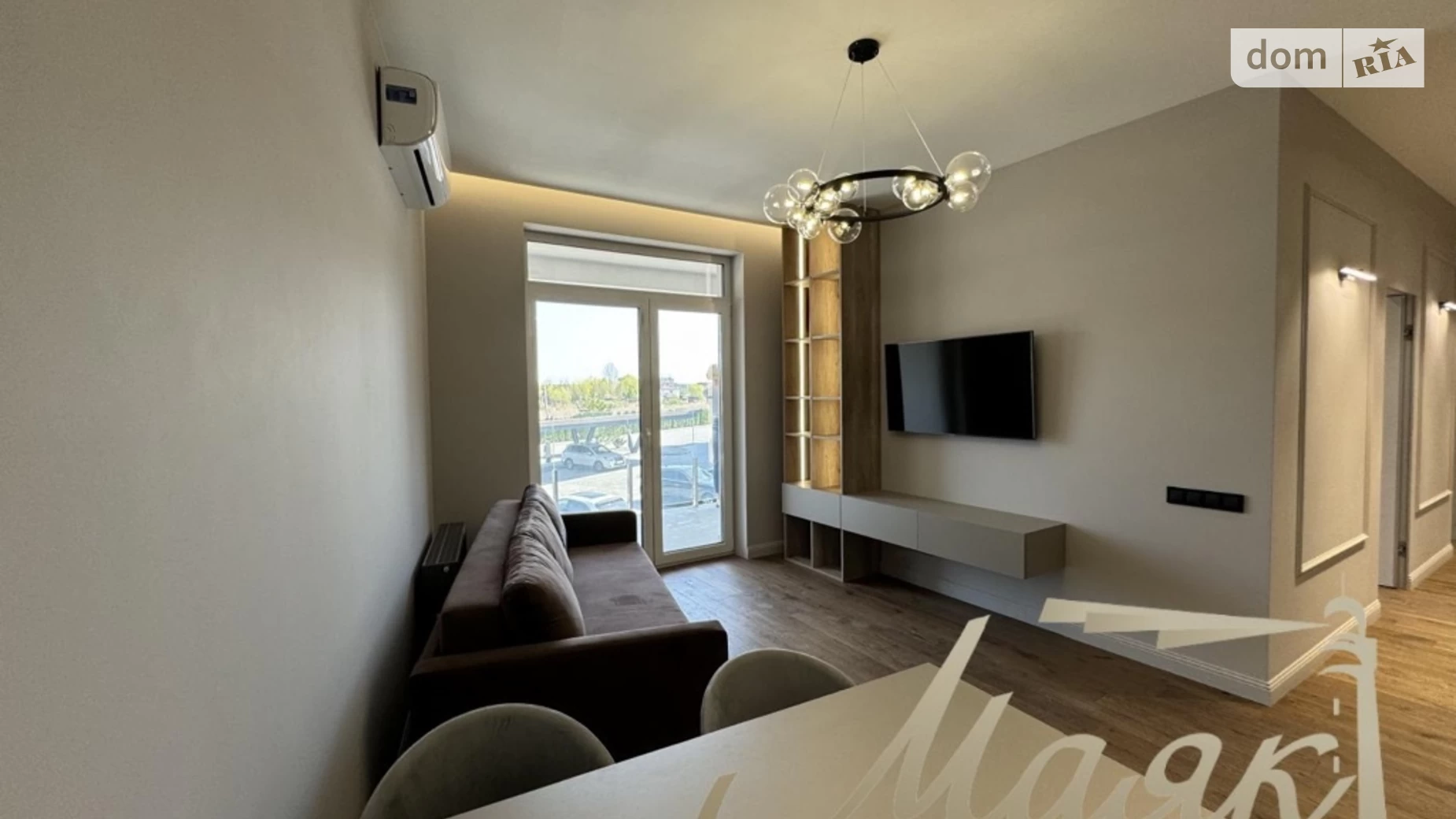 Продается 2-комнатная квартира 67 кв. м в Подгорцах, ул. Парковая, 19 - фото 2