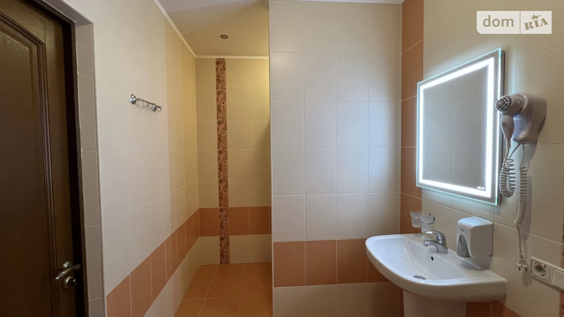 Продается объект сферы услуг 940 кв. м в 4-этажном здании, цена: 1800000 $ - фото 5
