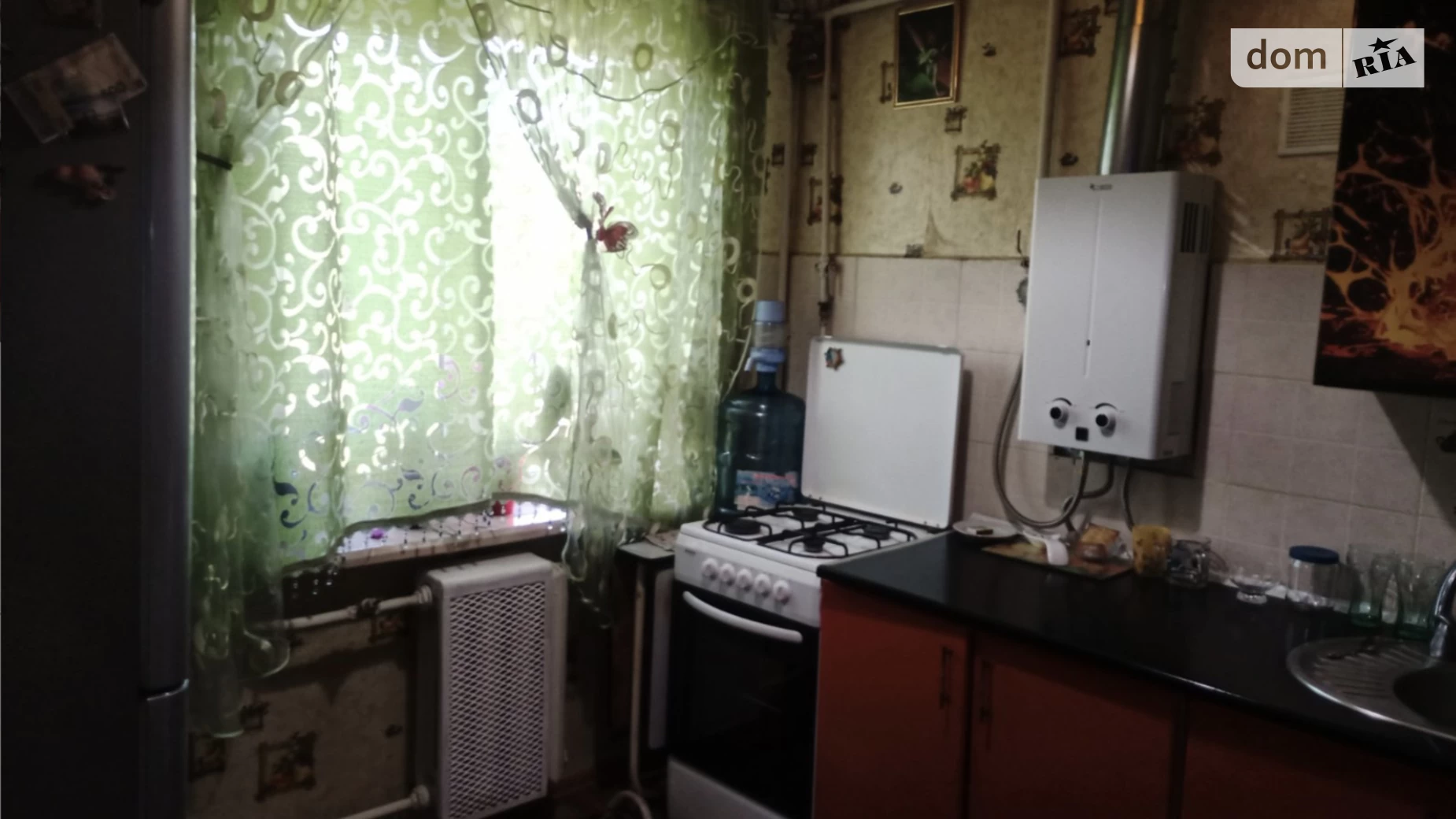 Продается 2-комнатная квартира 45 кв. м в Одессе, ул. Романа Кармена, 15