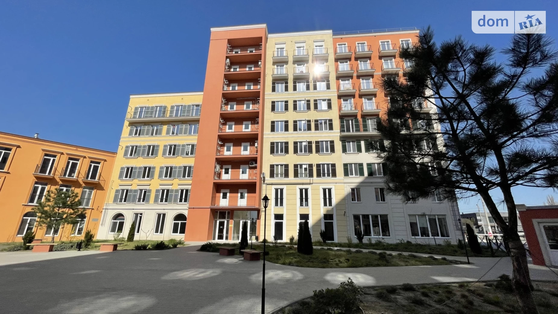 Продается 2-комнатная квартира 56.8 кв. м в, цена: 96800 $ - фото 2