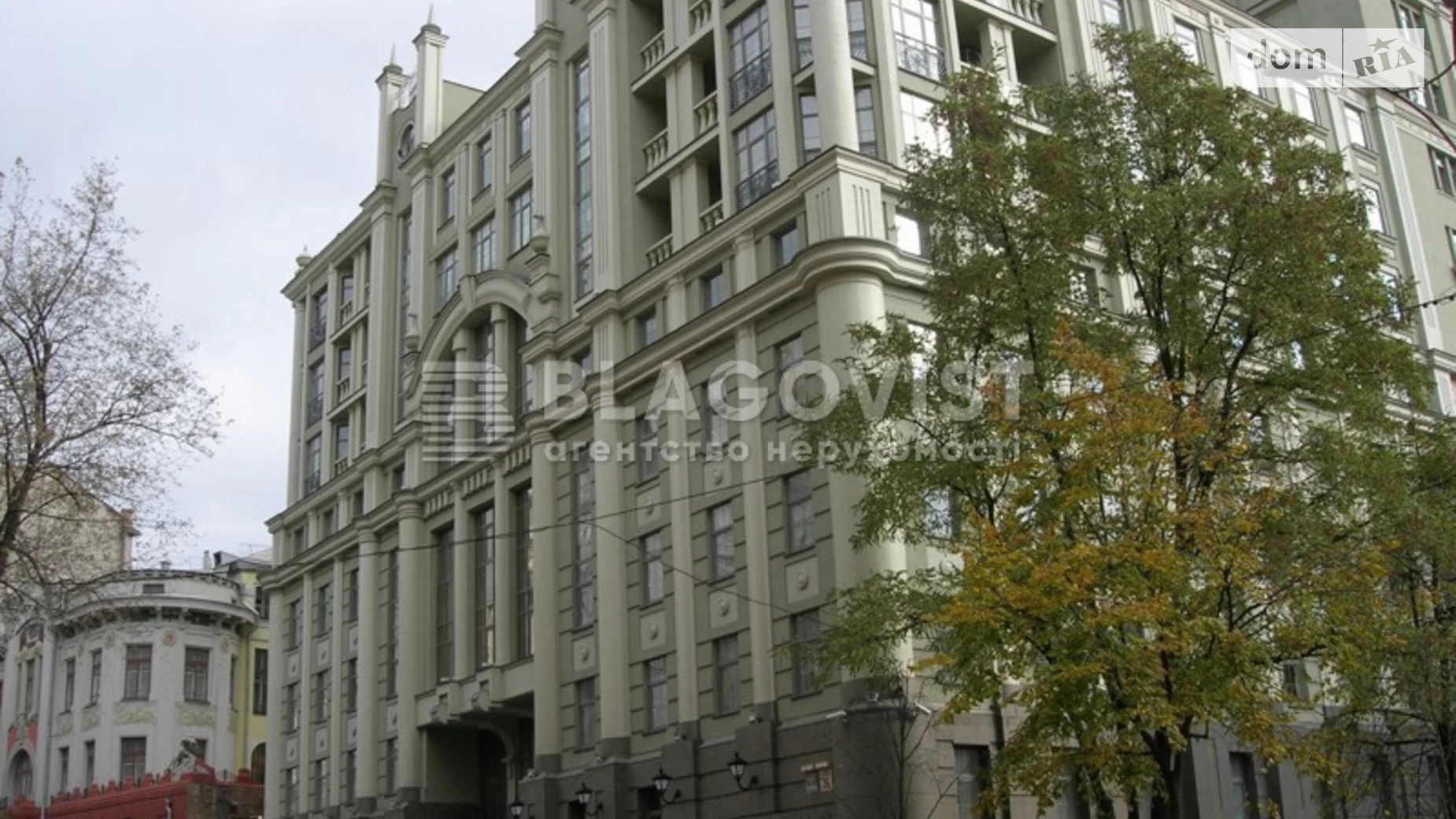 Продается 3-комнатная квартира 212 кв. м в Киеве, ул. Олеся Гончара, 35