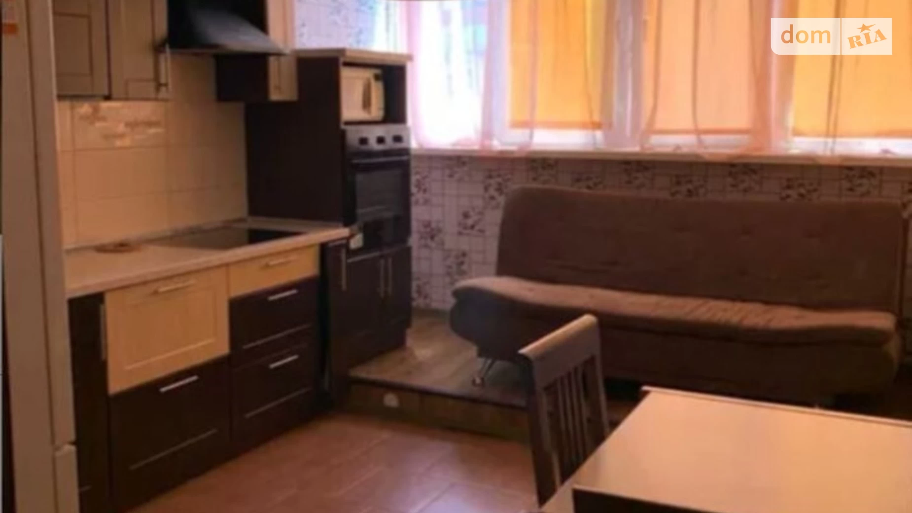 Продается 1-комнатная квартира 40 кв. м в Одессе, мас. Радужный