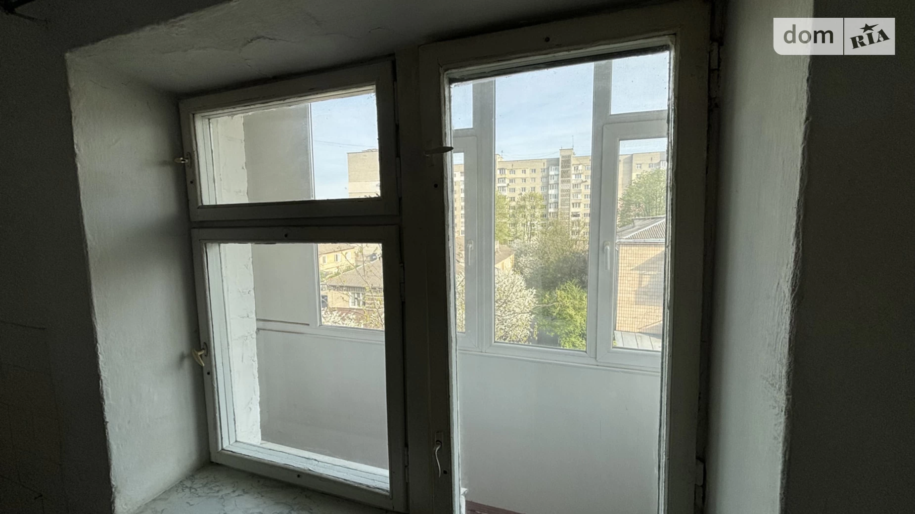 Продается 2-комнатная квартира 51 кв. м в Ровно, ул. Соборная, 321 - фото 4