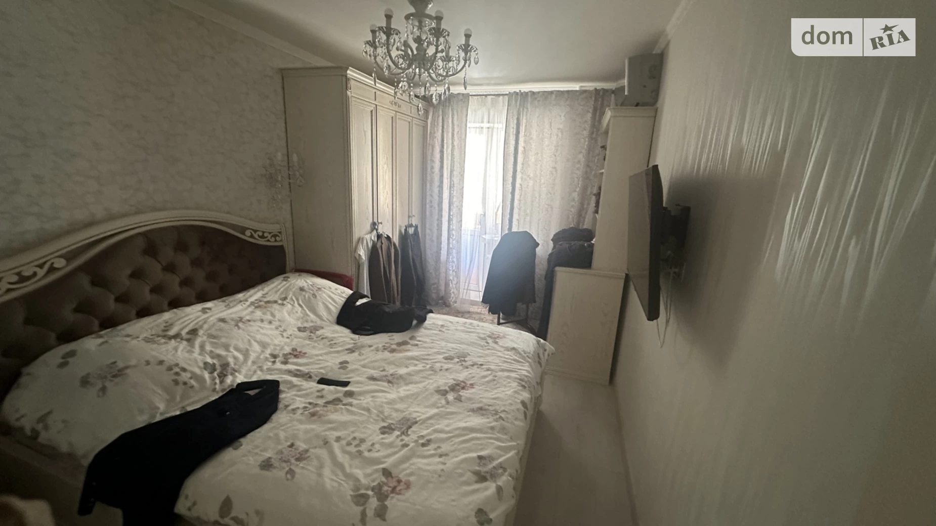 Продается 3-комнатная квартира 90 кв. м в Одессе, ул. Сергея Ядова