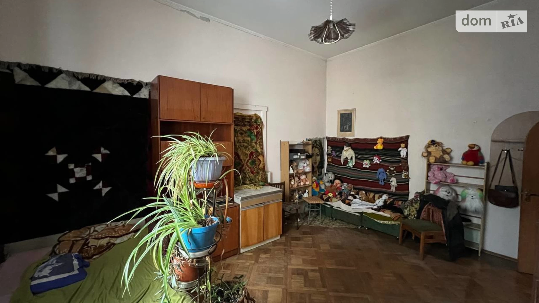 Продается 3-комнатная квартира 94.6 кв. м в Ивано-Франковске, ул. Шашкевича, 1
