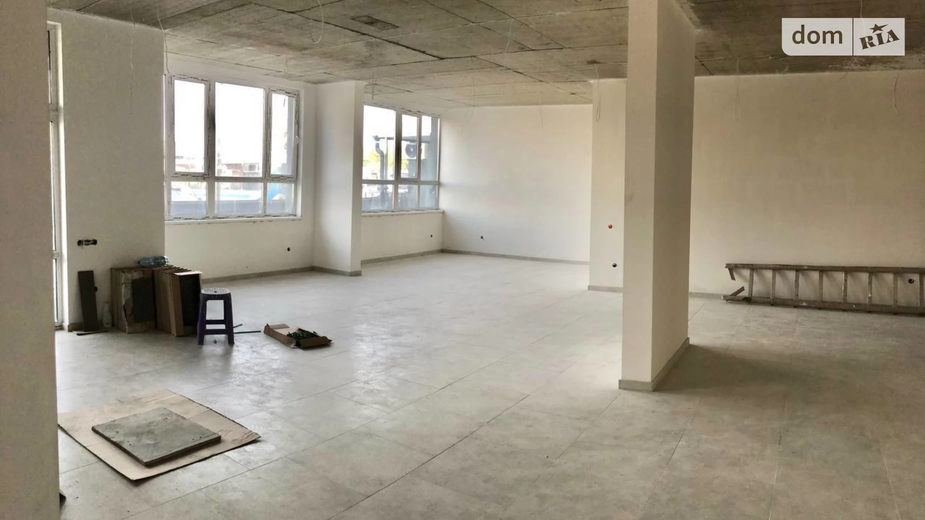 Сдается в аренду офис 176 кв. м в бизнес-центре, цена: 35200 грн - фото 4