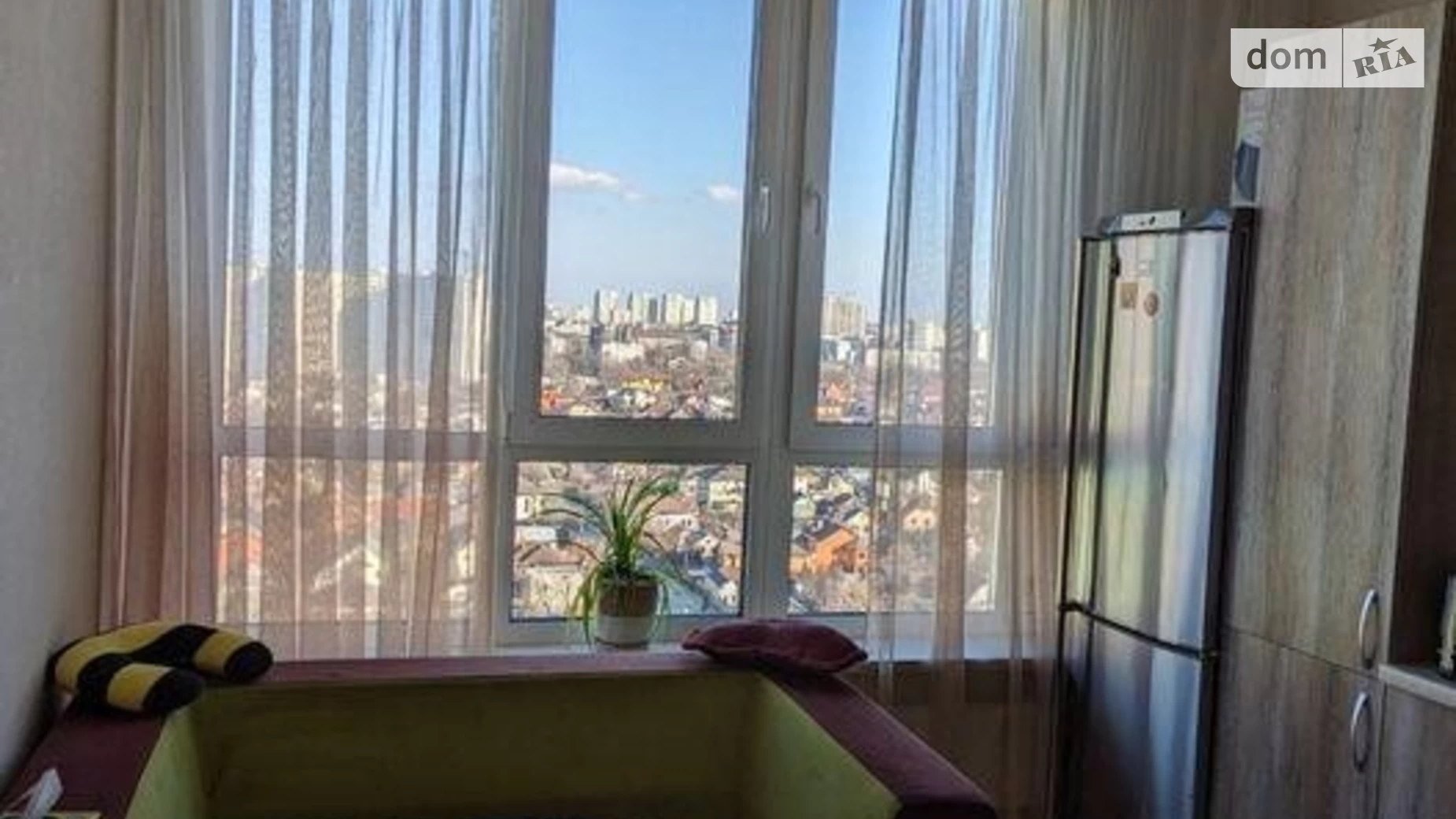 Продается 2-комнатная квартира 60.1 кв. м в Киеве, ул. Михаила Донца, 4А