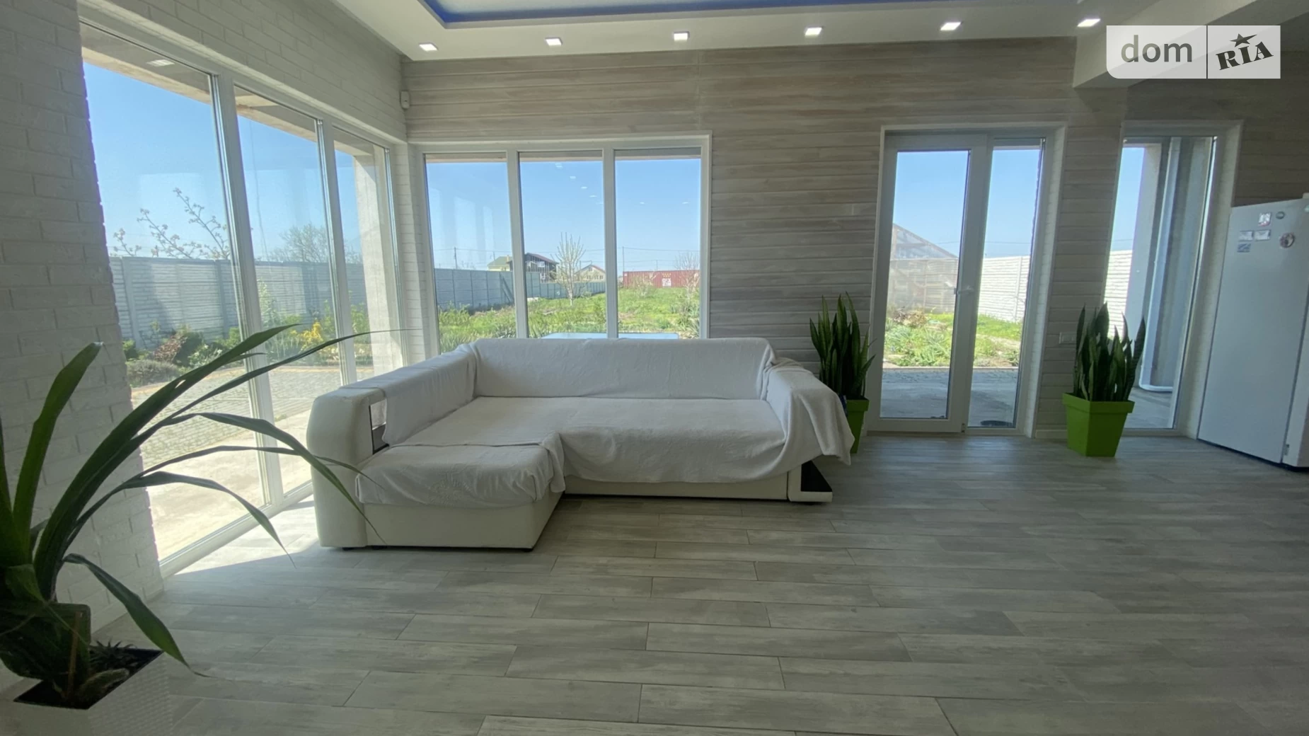 Продается дом на 2 этажа 150 кв. м с подвалом, цена: 122000 $ - фото 2