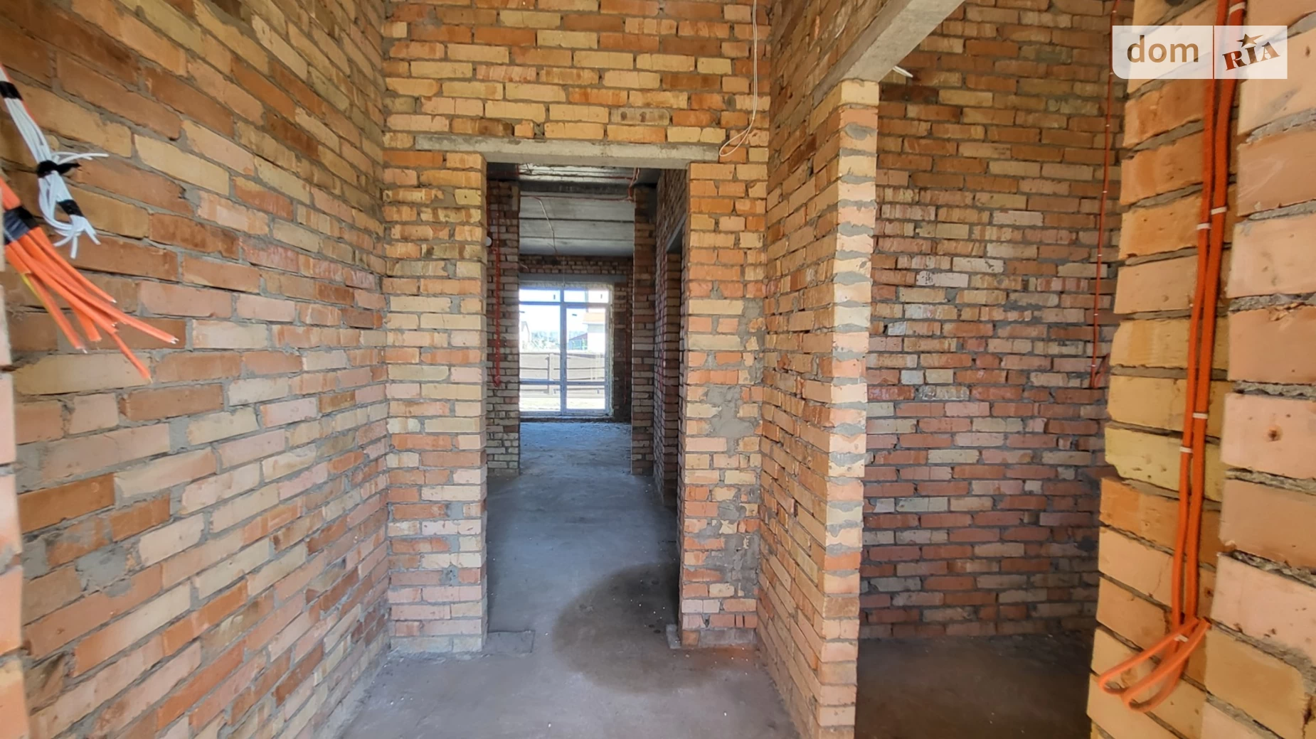 Продается дом на 2 этажа 120 кв. м с балконом, цена: 92000 $ - фото 4