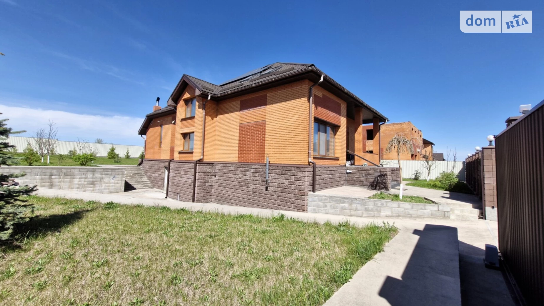 Продается дом на 2 этажа 299 кв. м с балконом, цена: 215000 $ - фото 2