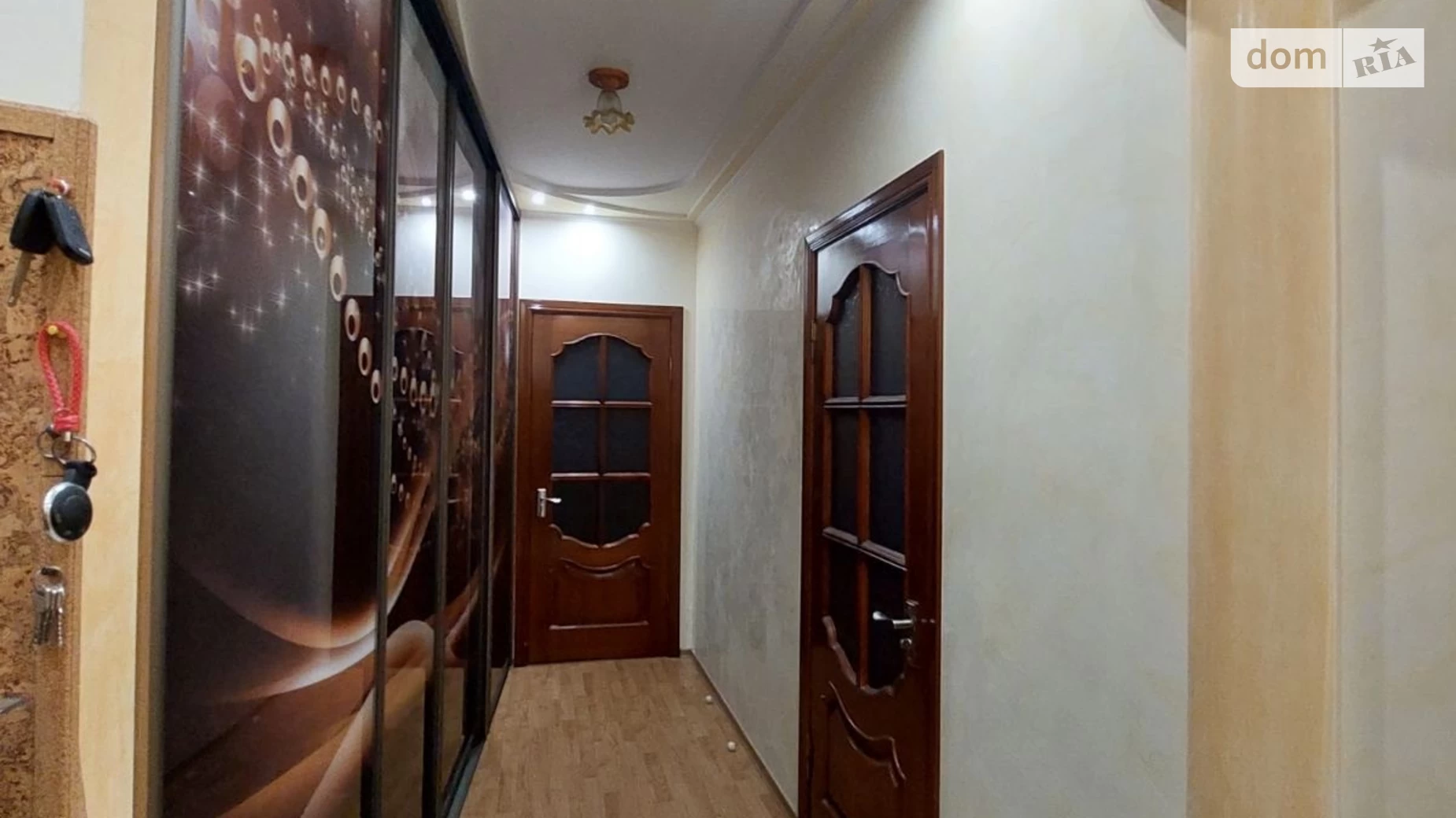 Продается 2-комнатная квартира 72 кв. м в Хмельницком, ул. Заречанская, 46