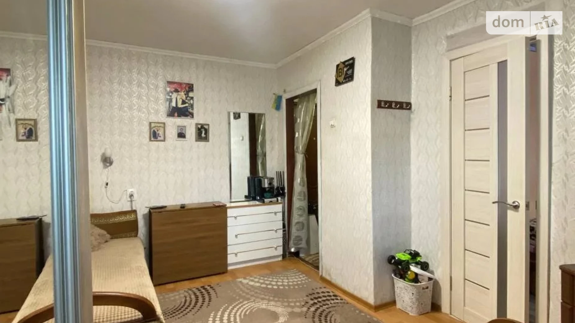 Продається 2-кімнатна квартира 22 кв. м у Чорноморську, вул. 1 Травня