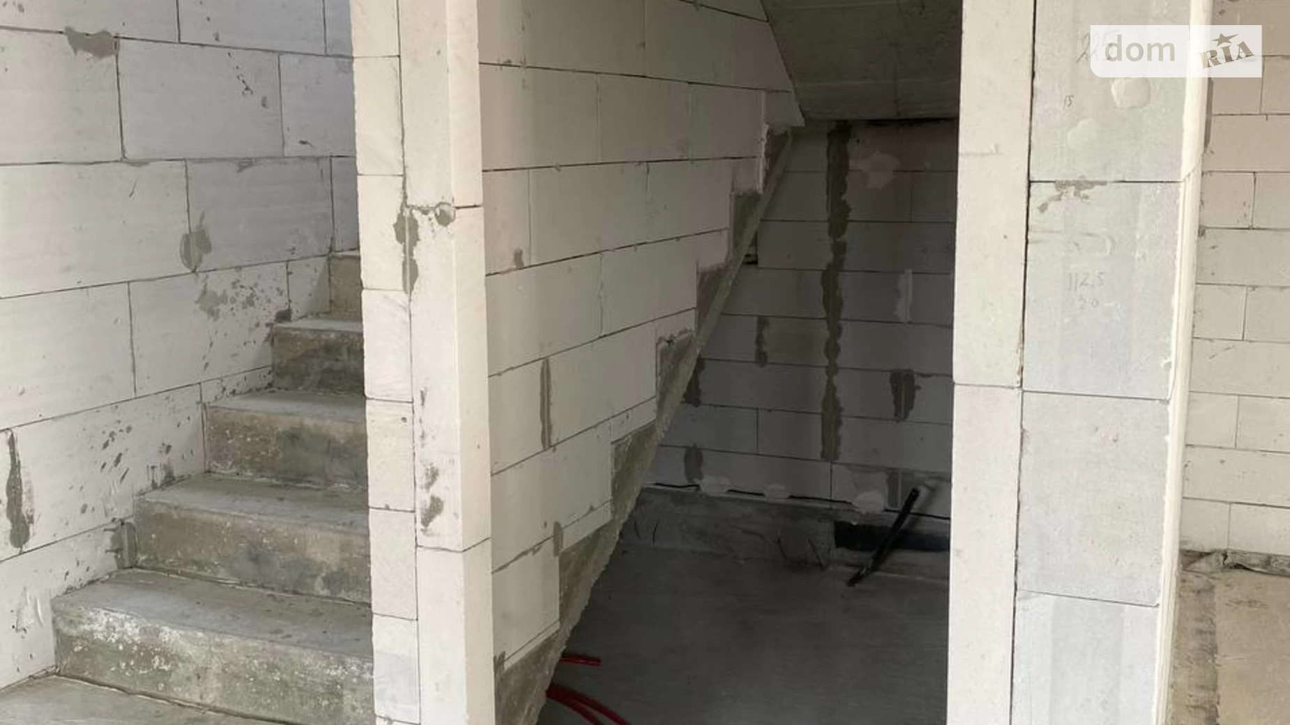 Продается дом на 2 этажа 160 кв. м с верандой, цена: 145000 $ - фото 3