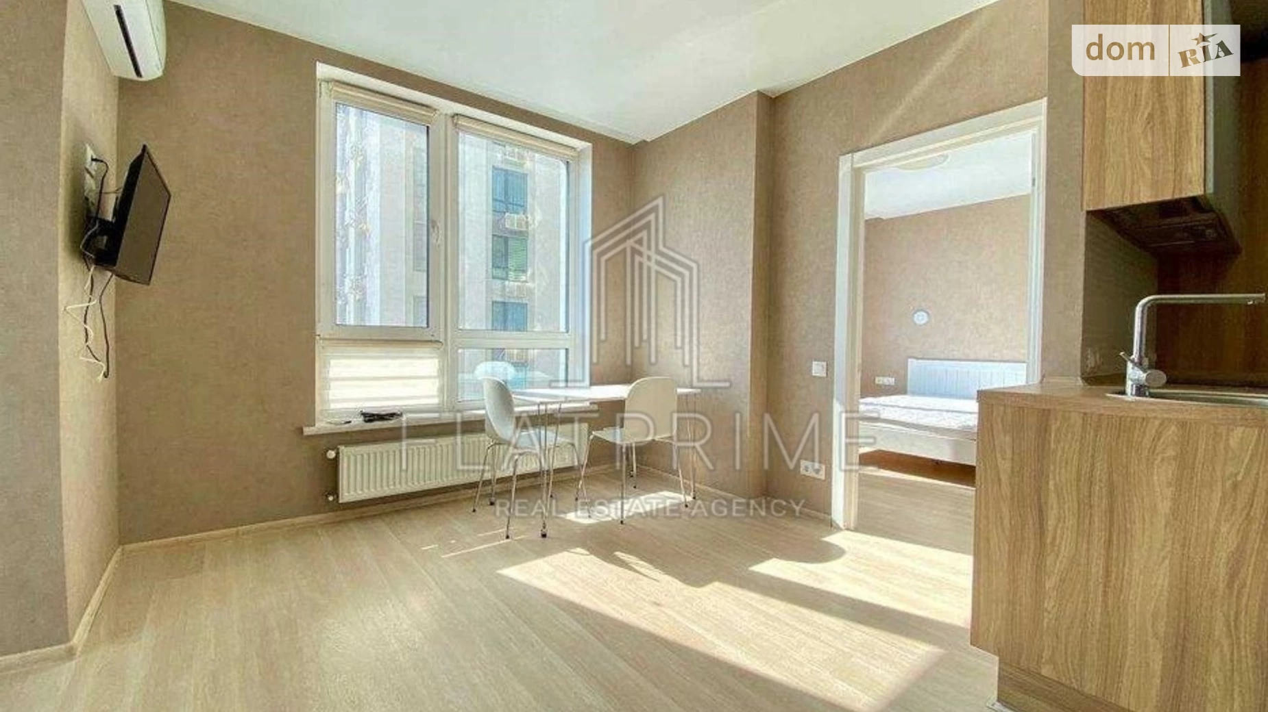 Продается 1-комнатная квартира 41.1 кв. м в Киеве, ул. Каменская, 130