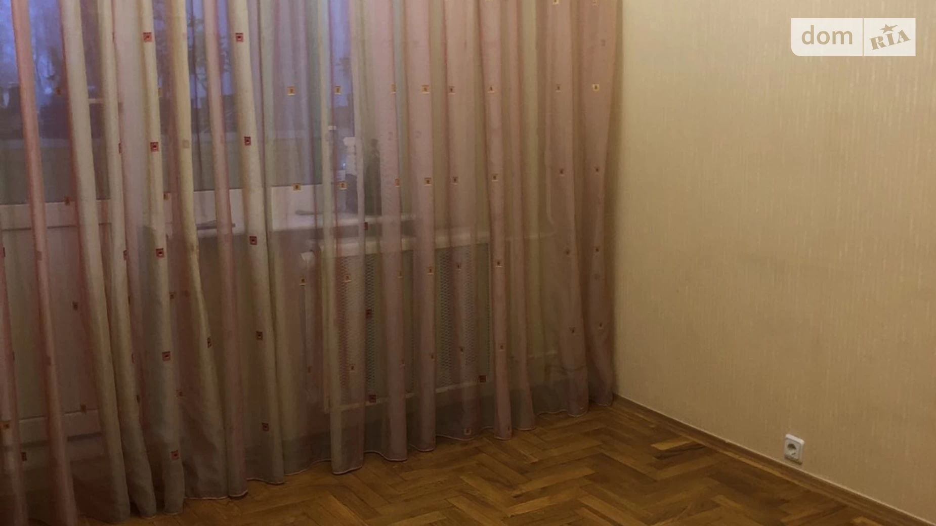 Продается 3-комнатная квартира 70.2 кв. м в Киеве, ул. Лукьяновская, 27