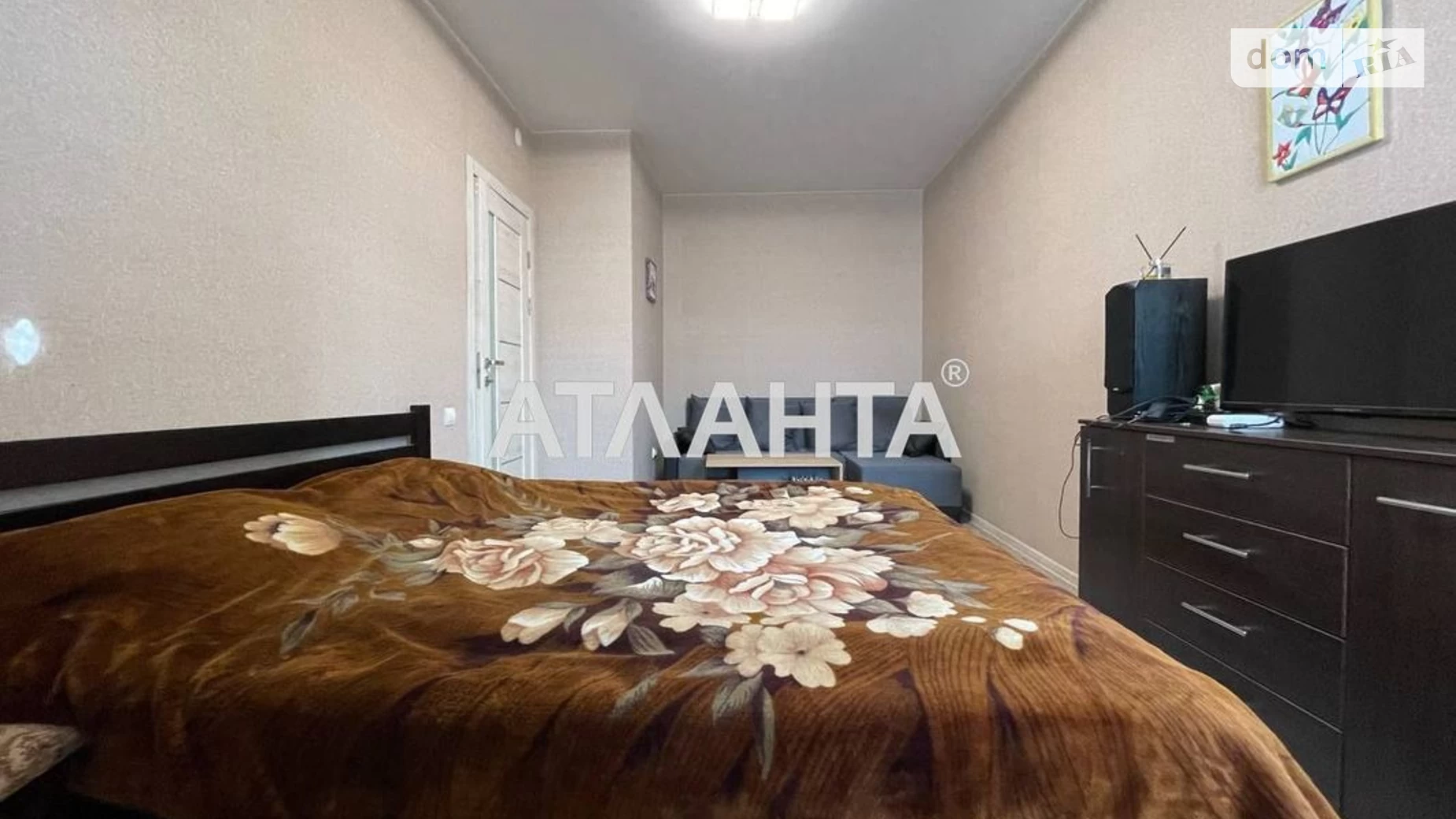 Продается 1-комнатная квартира 40 кв. м в Одессе, Овидиопольская дор., 32
