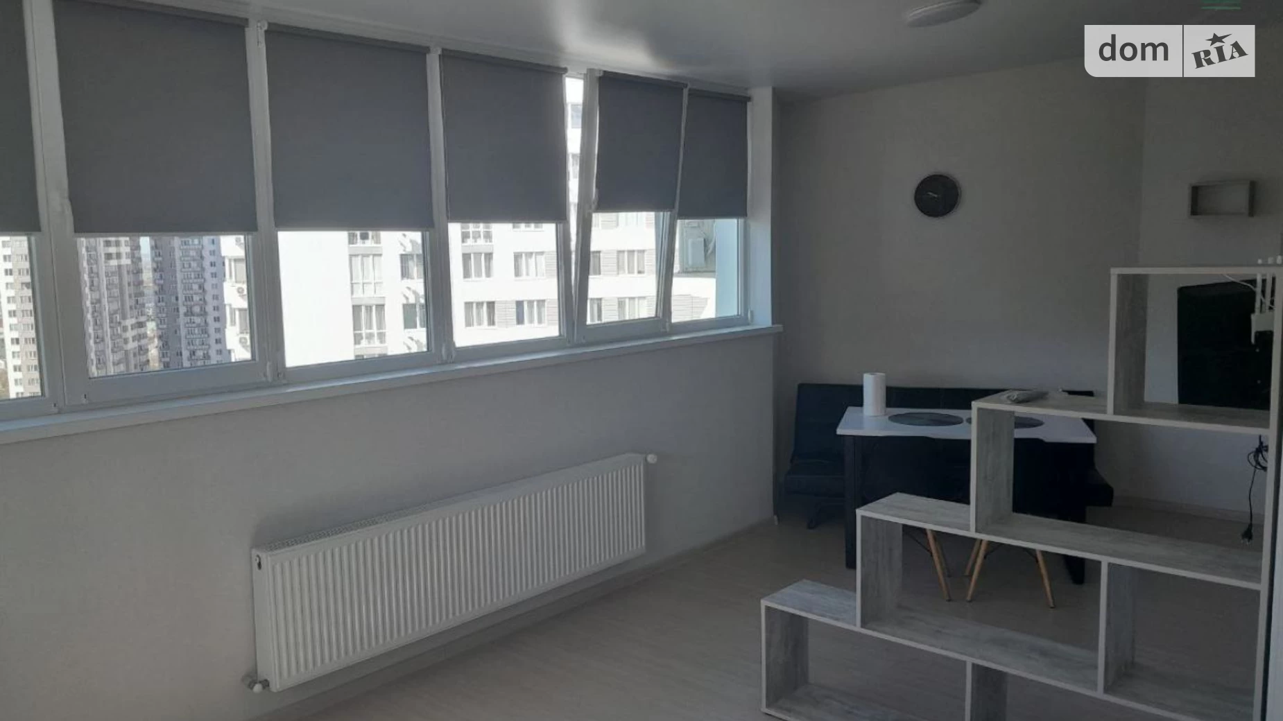 Продается 1-комнатная квартира 37.5 кв. м в Одессе, ул. Люстдорфская дорога