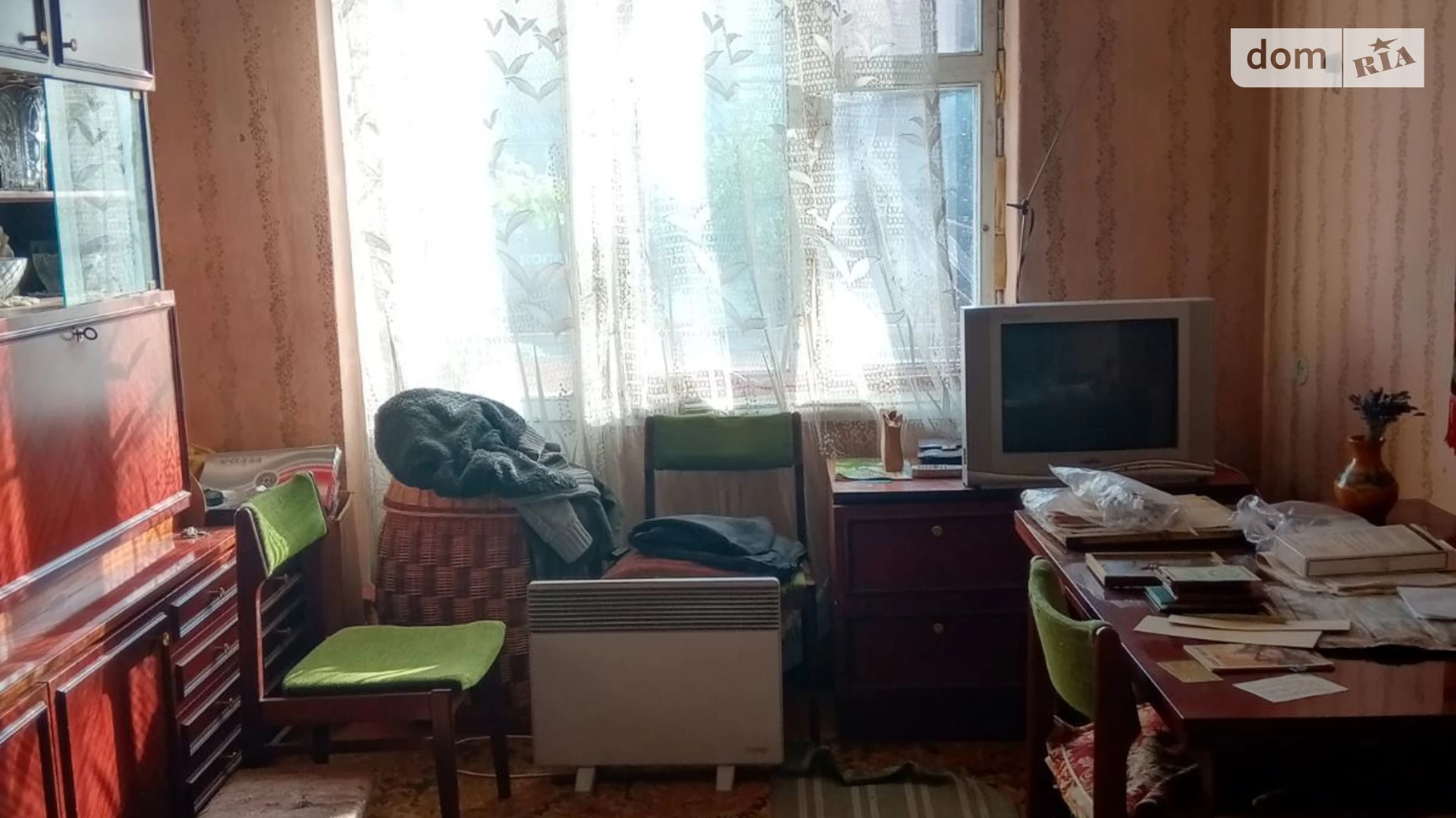 Продається 1-кімнатна квартира 32 кв. м у Ужгороді