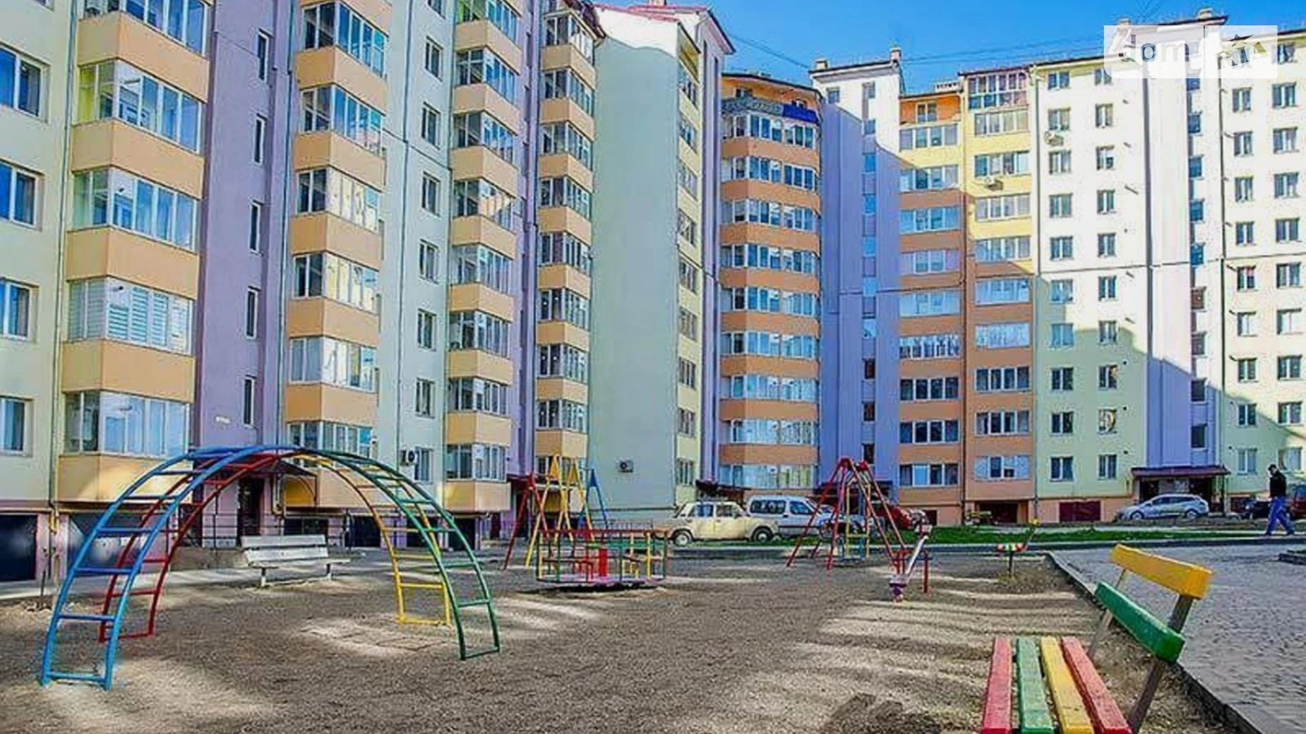 Продается 3-комнатная квартира 82 кв. м в Ивано-Франковске, ул. Гетьмана Ивана Мазепы, 175А