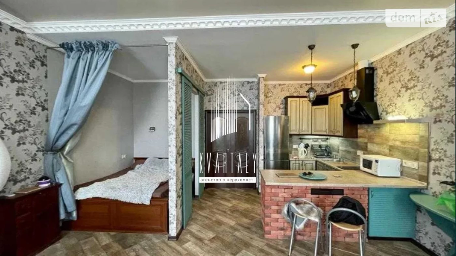 Продается 2-комнатная квартира 53 кв. м в Киеве, ул. Жилянская, 118