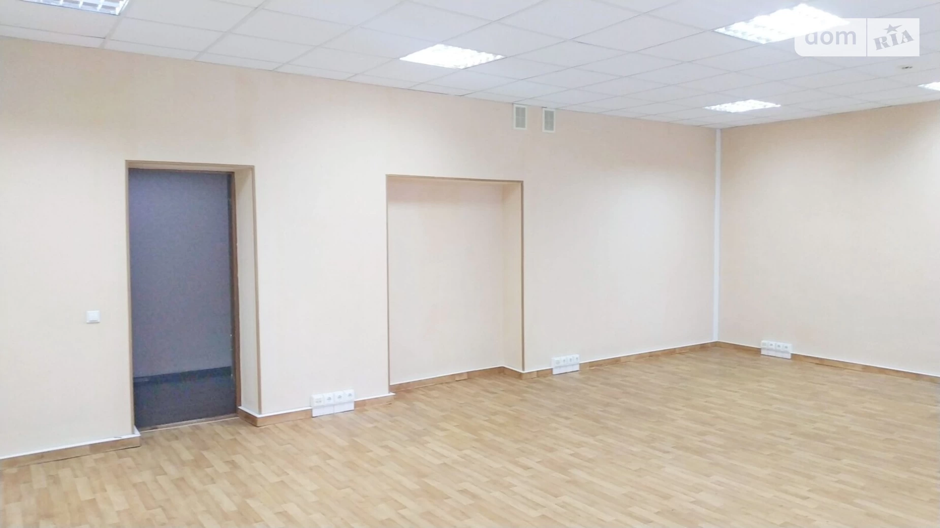 Сдается в аренду офис 143 кв. м в бизнес-центре, цена: 68630 грн - фото 4