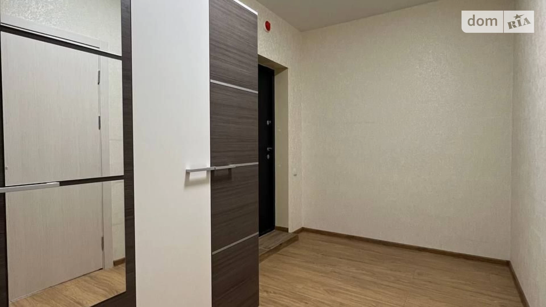 Продается 1-комнатная квартира 45 кв. м в Ивано-Франковске, ул. Крайковского, 1А - фото 2