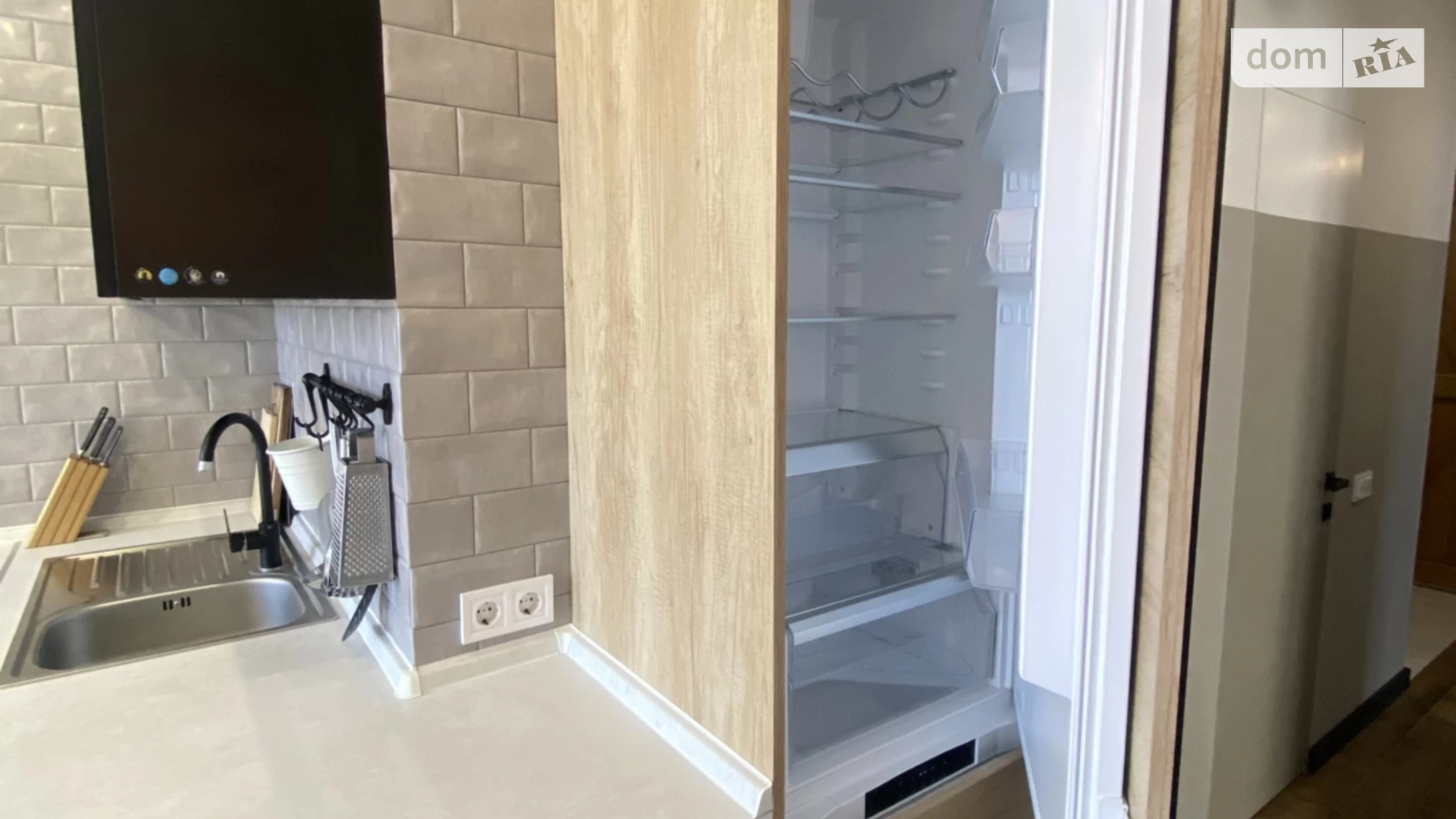 Продається 2-кімнатна квартира 67.4 кв. м у Одесі, ул. Генуезька, 24Д корпус 2 - фото 3