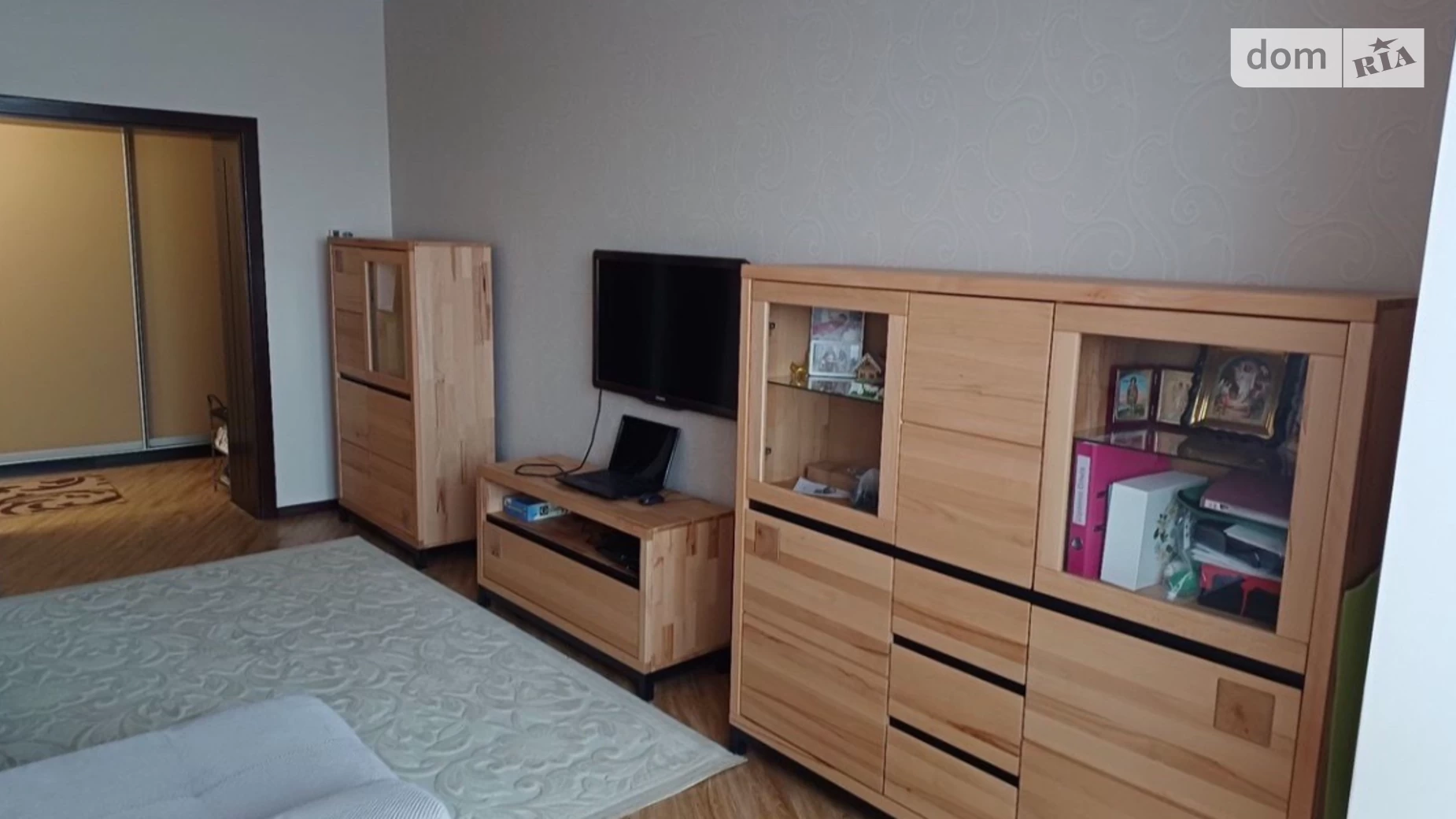 Продается 3-комнатная квартира 100 кв. м в Ужгороде, ул. Волошина
