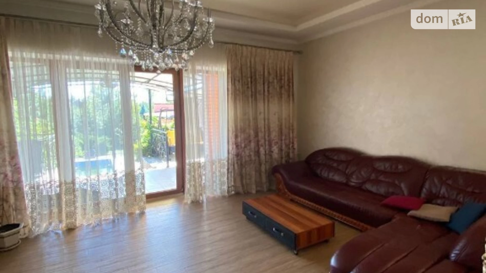 Продается дом на 2 этажа 290 кв. м с камином, цена: 230000 $ - фото 4