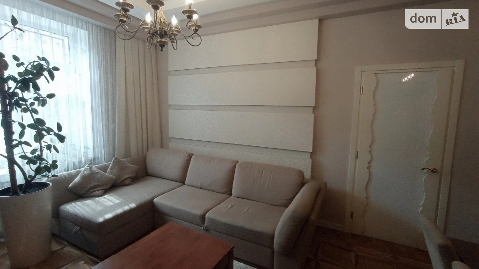 Продається 3-кімнатна квартира 72 кв. м у Одесі, вул. Кузнечна