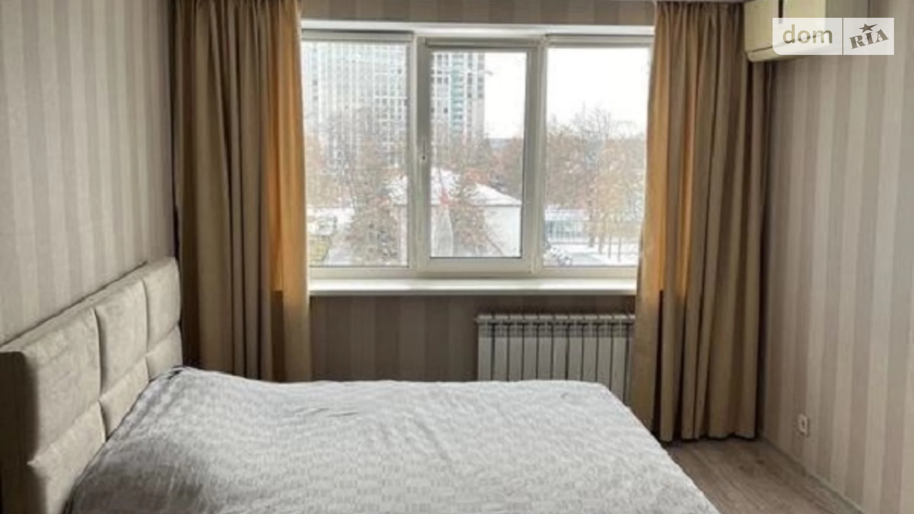 Продается 2-комнатная квартира 45 кв. м в Киеве, ул. Полковая, 57Б