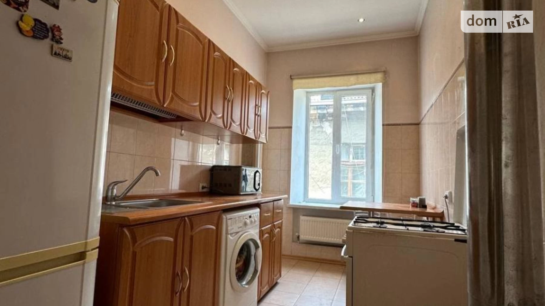 Продается 3-комнатная квартира 55.4 кв. м в Одессе, ул. Новосельского