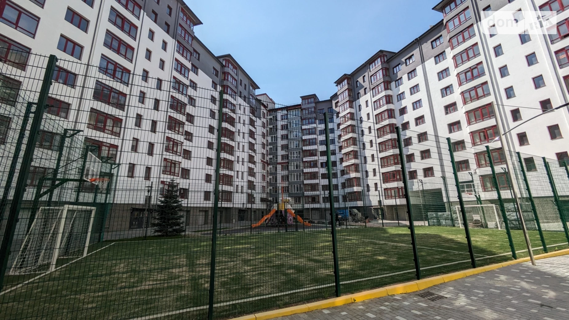 Продається 2-кімнатна квартира 70 кв. м у Івано-Франківську, вул. Галицька - фото 2