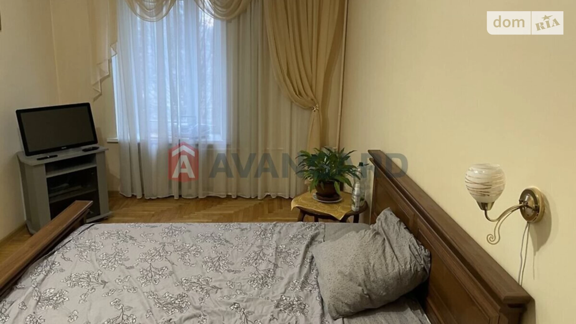 Продается 2-комнатная квартира 64 кв. м в Киеве, ул. Александра Попова, 9