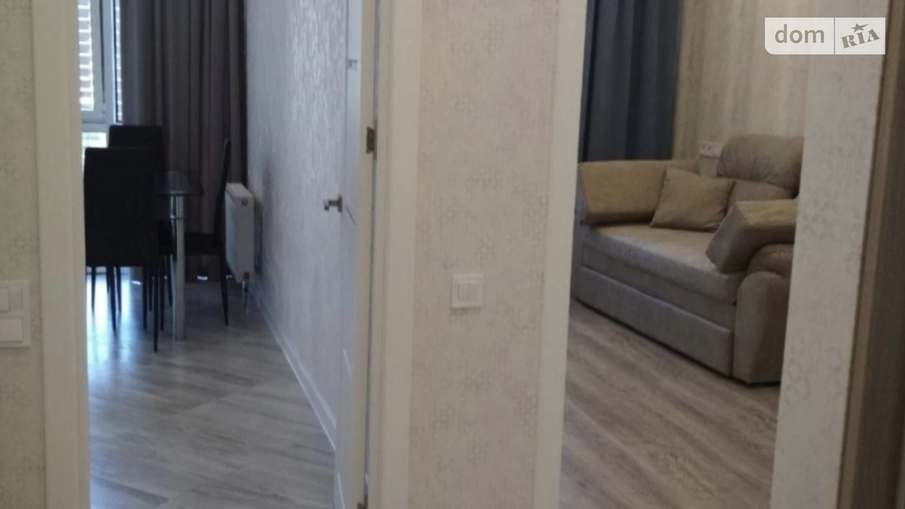 Продается 2-комнатная квартира 55 кв. м в Одессе, ул. Генуэзская