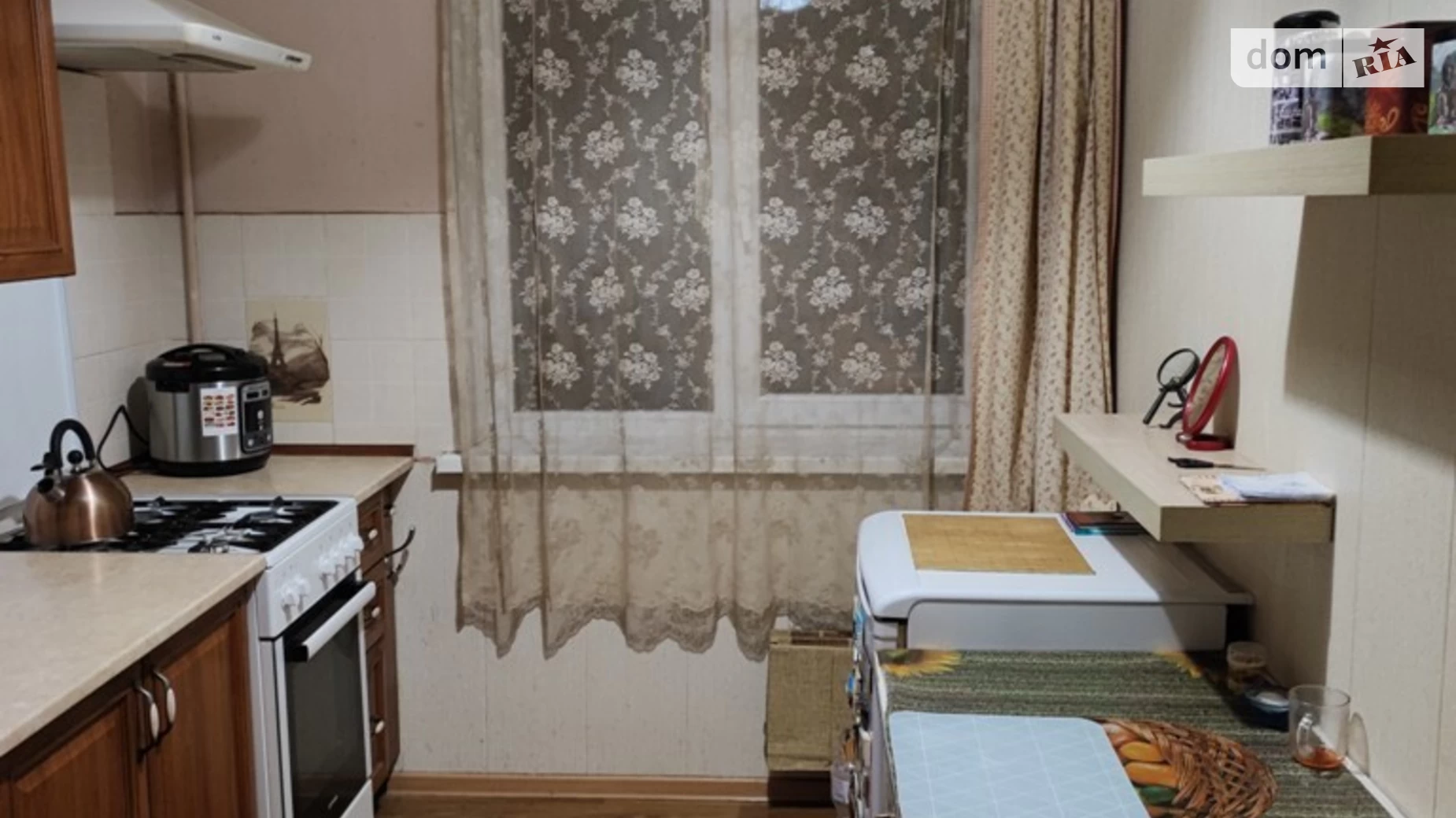 Продается 3-комнатная квартира 65 кв. м в Львове, ул. Сиховская