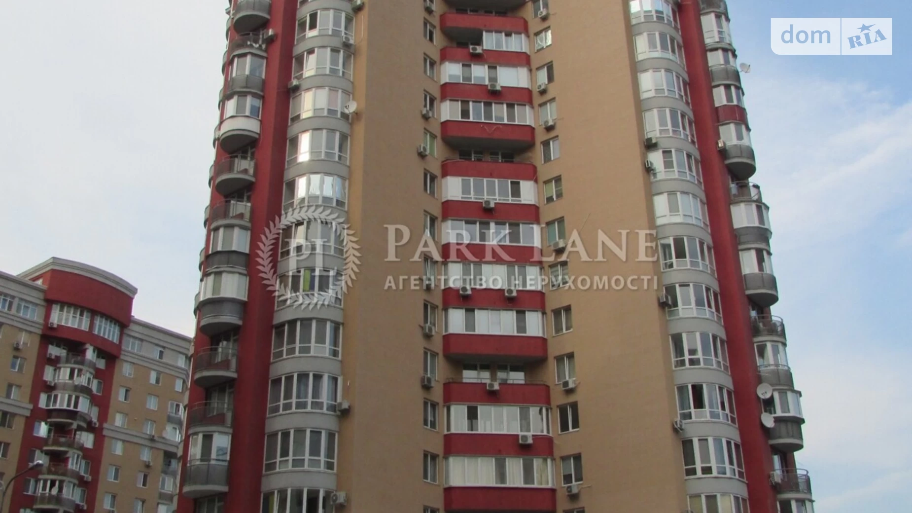 Продается 2-комнатная квартира 73 кв. м в Киеве, ул. Василия Симоненко, 5
