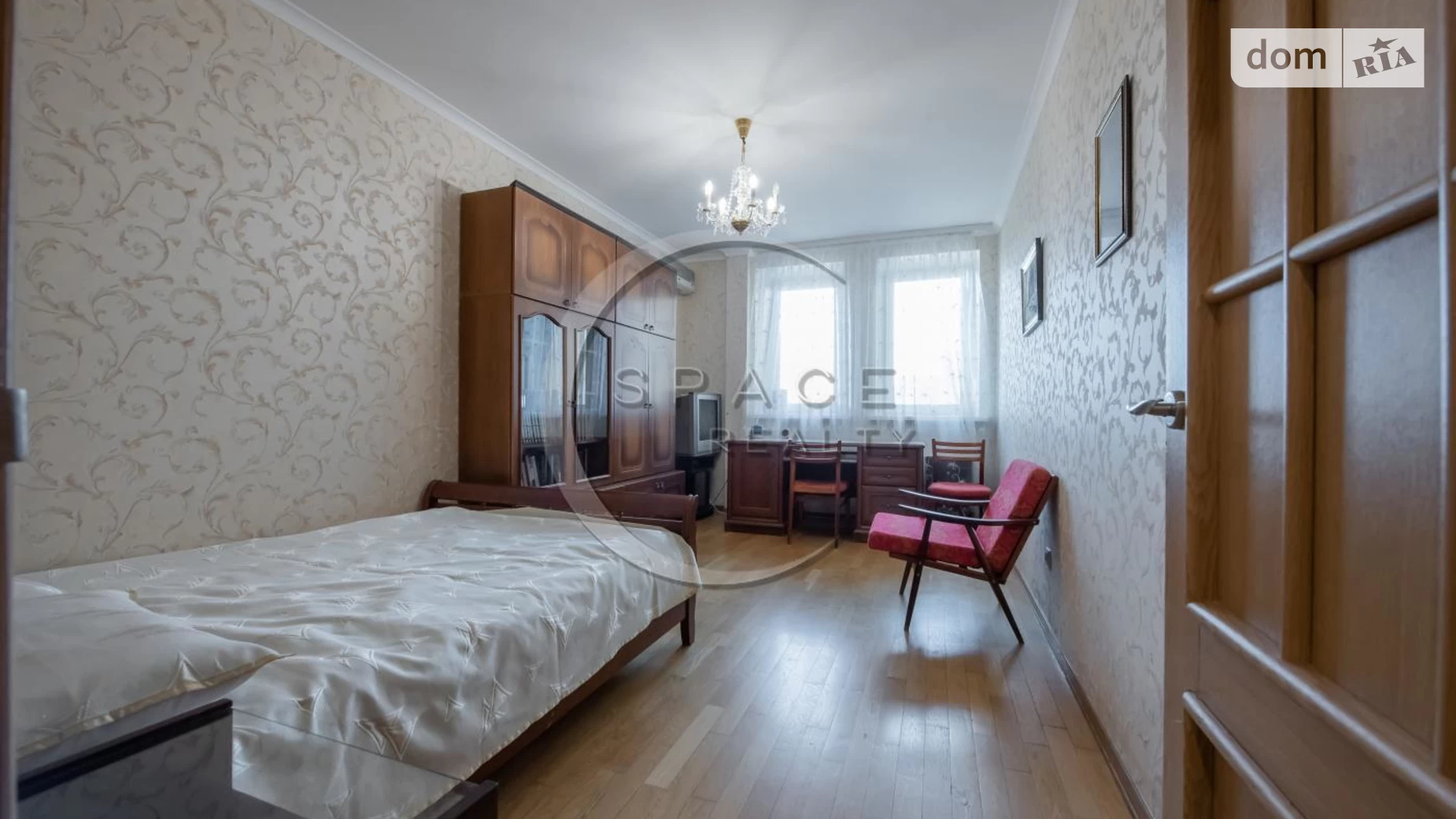 Продается 2-комнатная квартира 77 кв. м в Киеве, ул. Митрополита Андрея Шептицкого