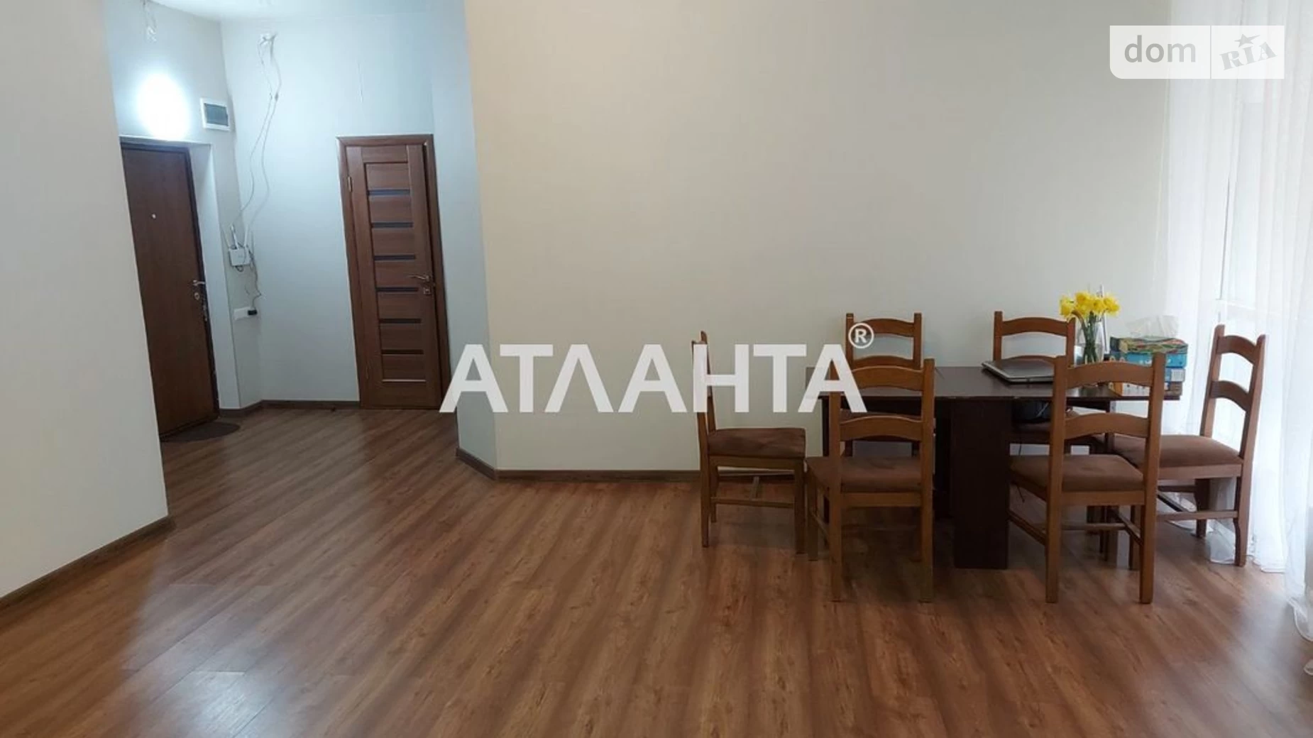 Продается 1-комнатная квартира 57 кв. м в Одессе, ул. Героев обороны Одессы, 24