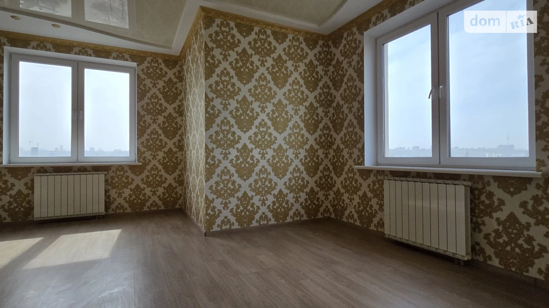 Продается 3-комнатная квартира 102 кв. м в Киеве, просп. Владимира Ивасюка, 2Г корпус 2