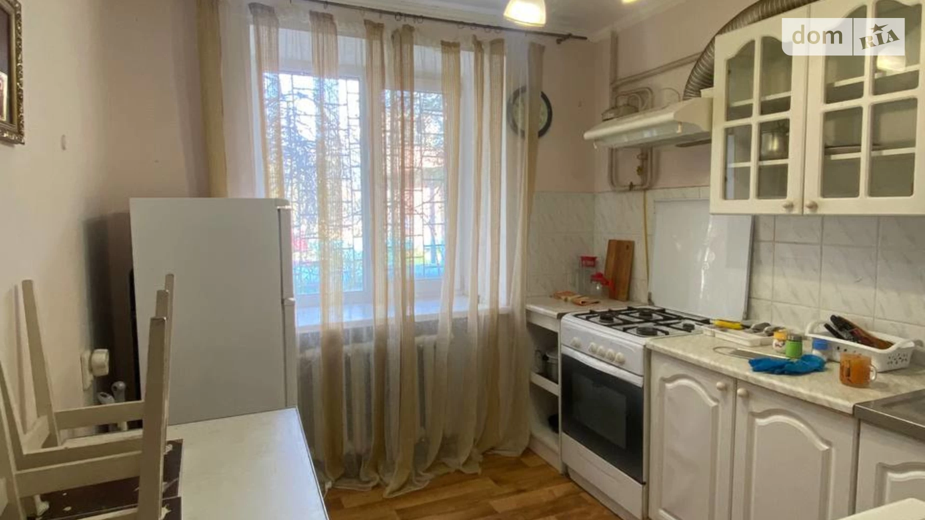 Продается 1-комнатная квартира 38 кв. м в Черноморске, ул. Александрийская - фото 2