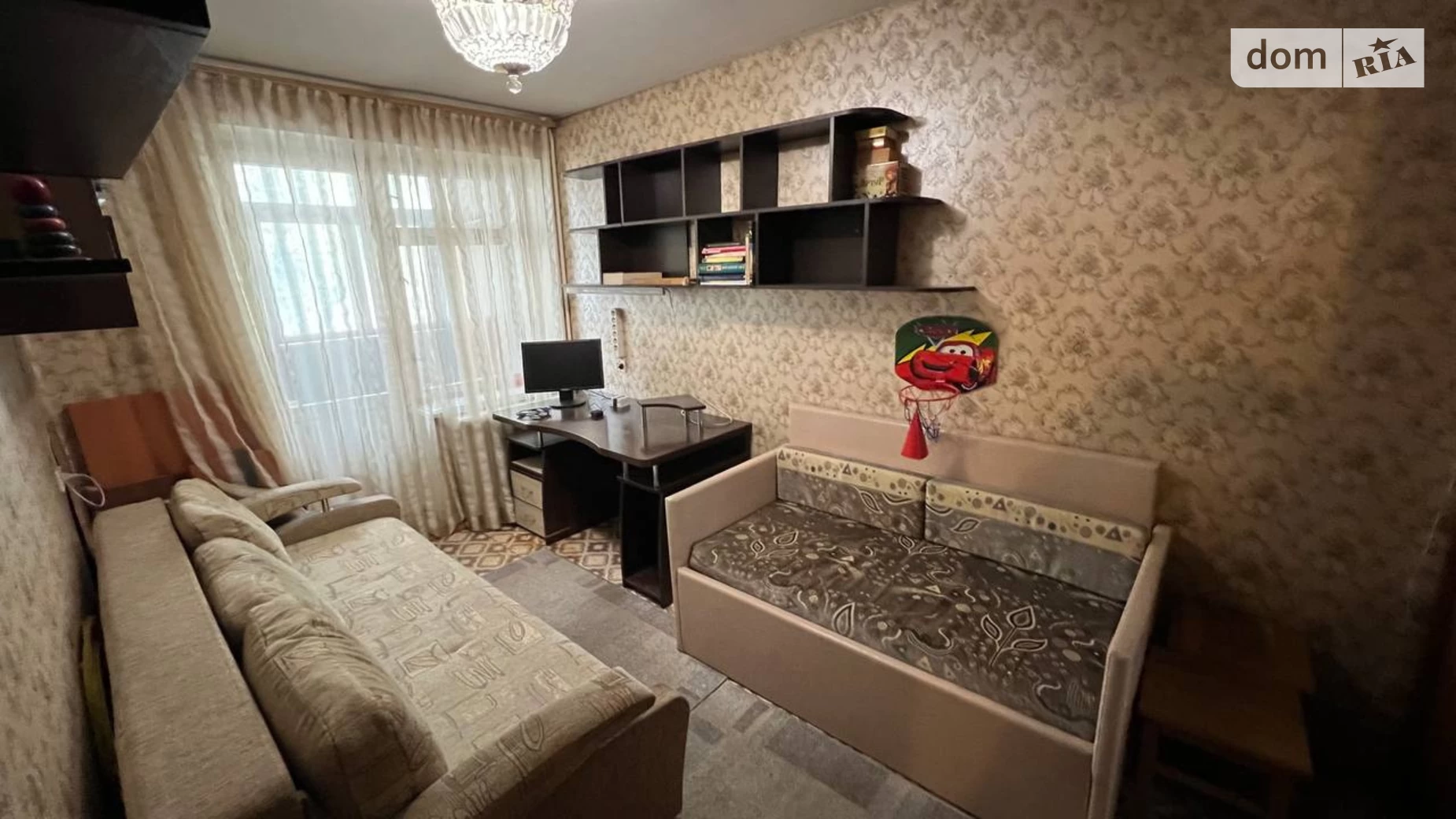 Продається 2-кімнатна квартира 49 кв. м у Одесі, вул. Якова Бреуса
