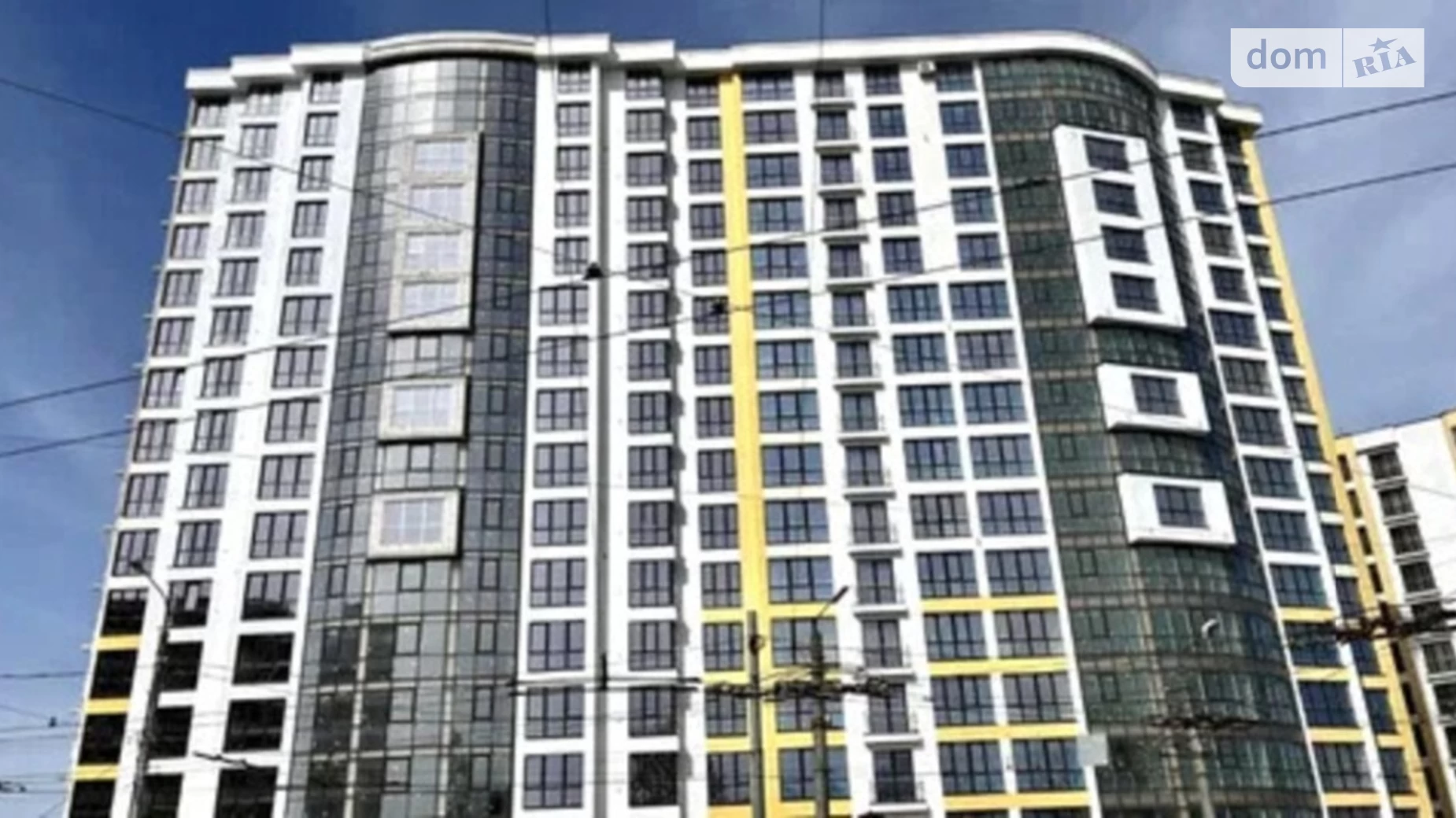 Продается 3-комнатная квартира 95 кв. м в Ивано-Франковске, ул. Ивасюка, 82 - фото 2