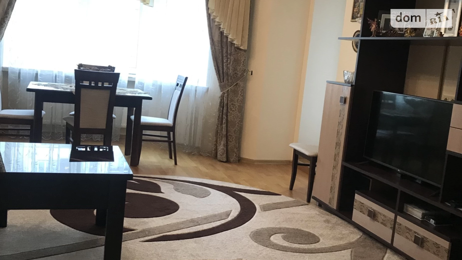 3-кімнатна квартира 90 кв. м у Тернополі