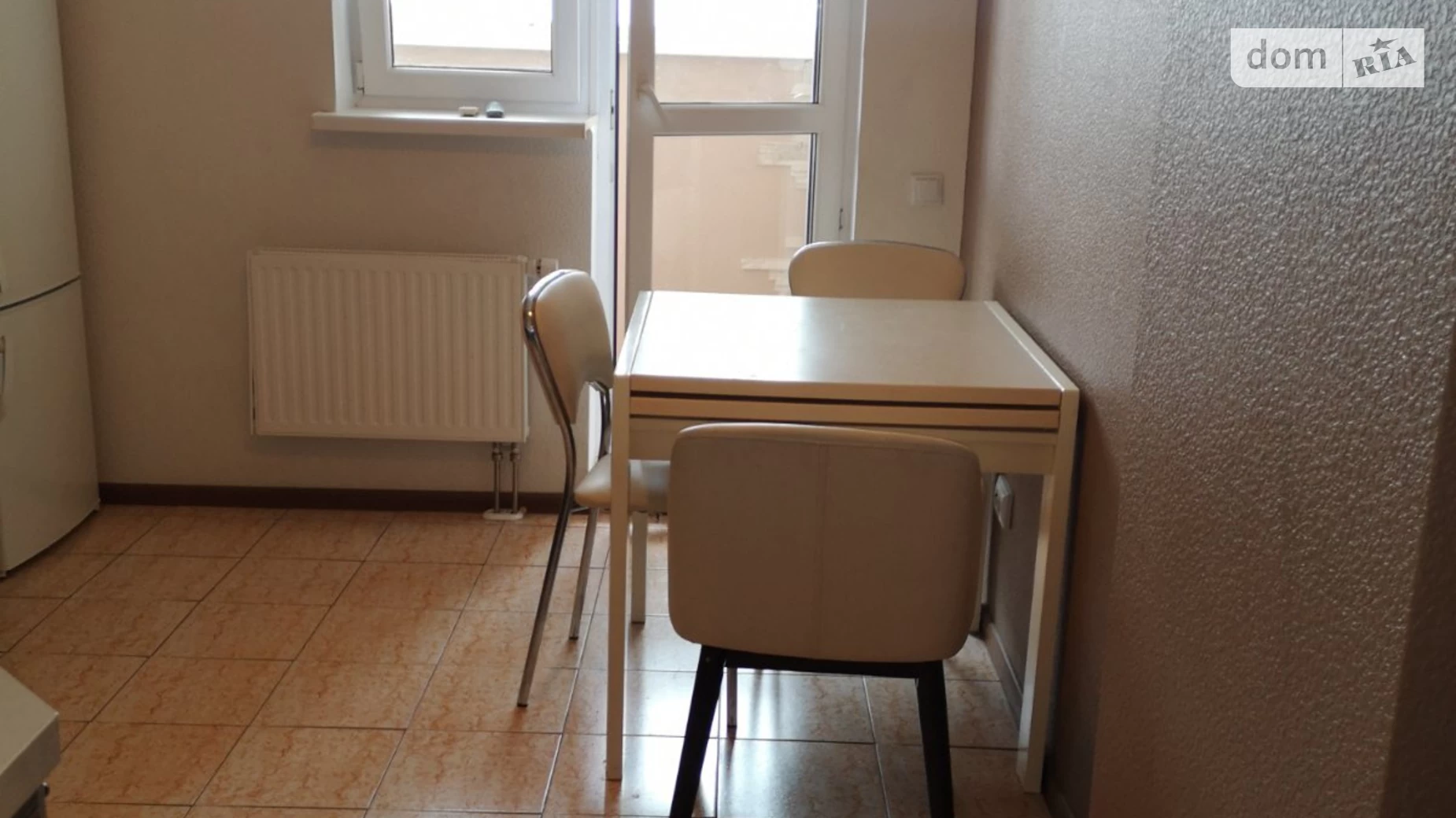 Продается 2-комнатная квартира 64 кв. м в Киеве, ул. Семьи Кульженков, 33