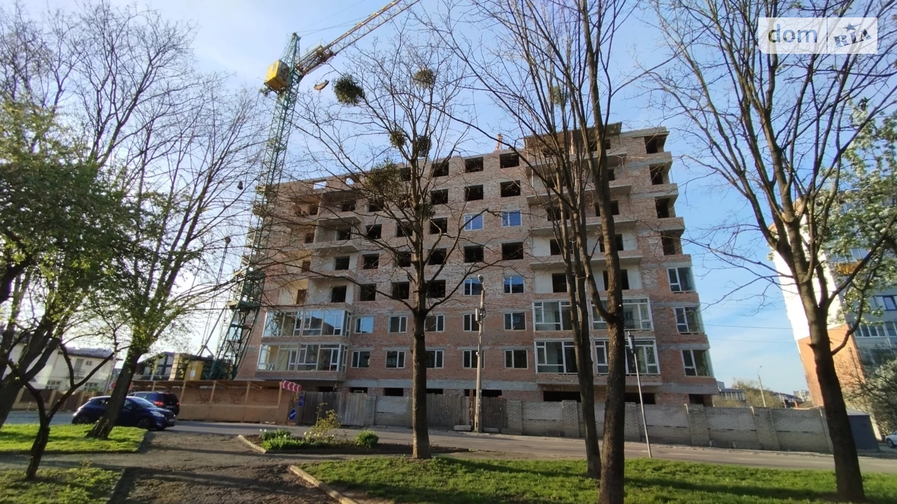 Продается 2-комнатная квартира 51.5 кв. м в Ивано-Франковске, ул. Мира