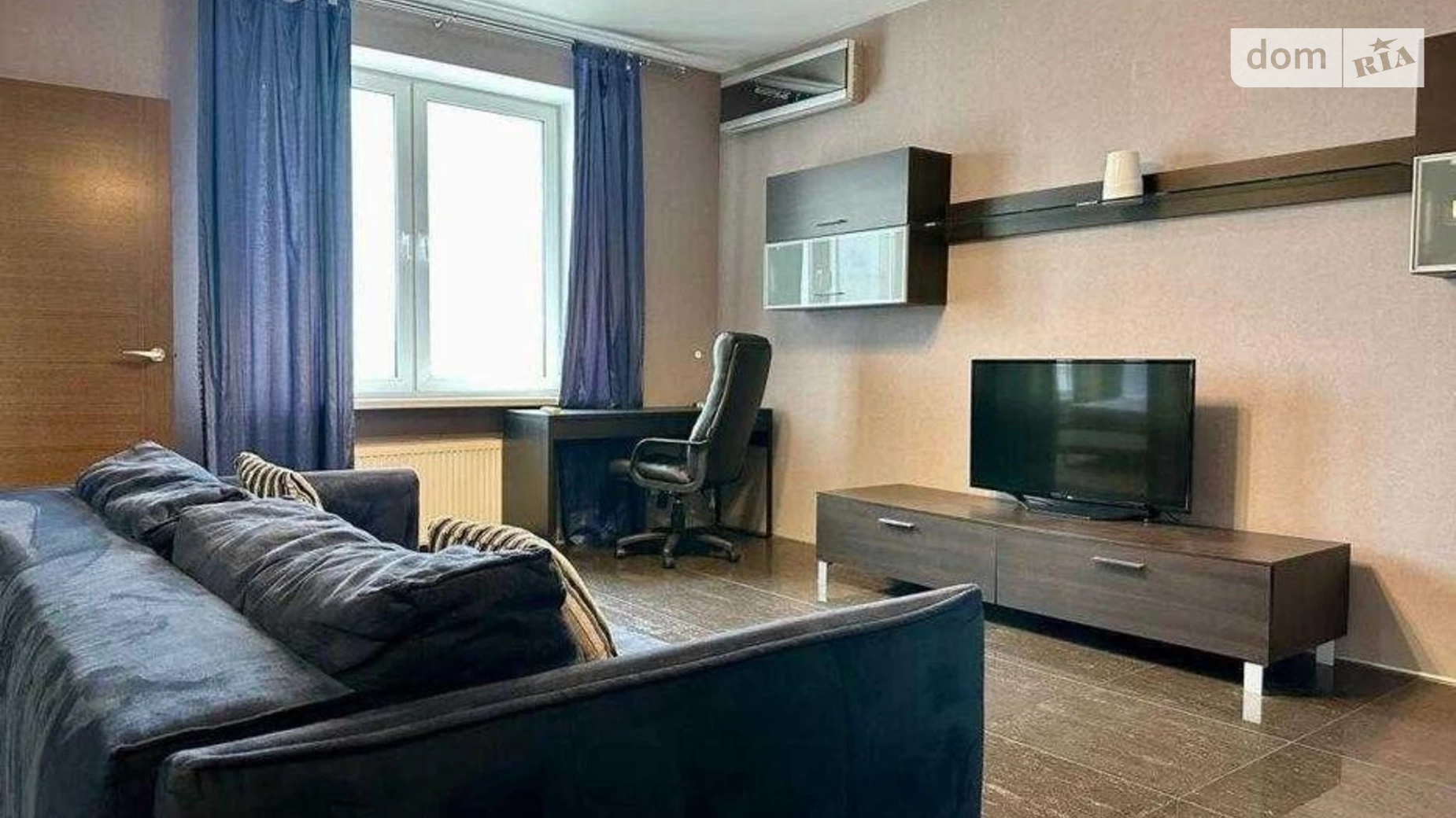 Продается 2-комнатная квартира 62 кв. м в Киеве, ул. Сечевых Стрельцов, 52А