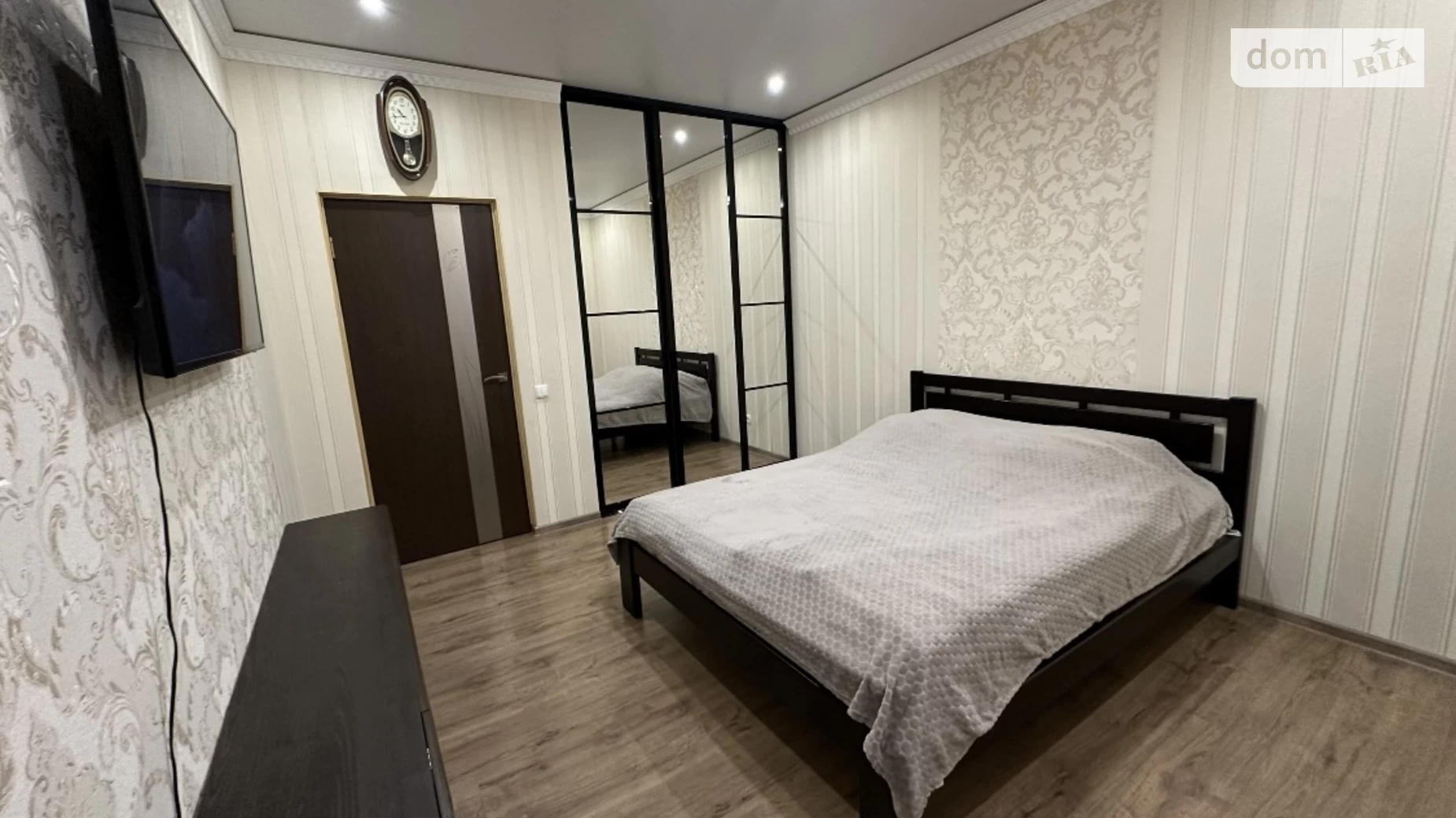 Продается 1-комнатная квартира 38 кв. м в Святопетровское, ул. Богдана Хмельницкого