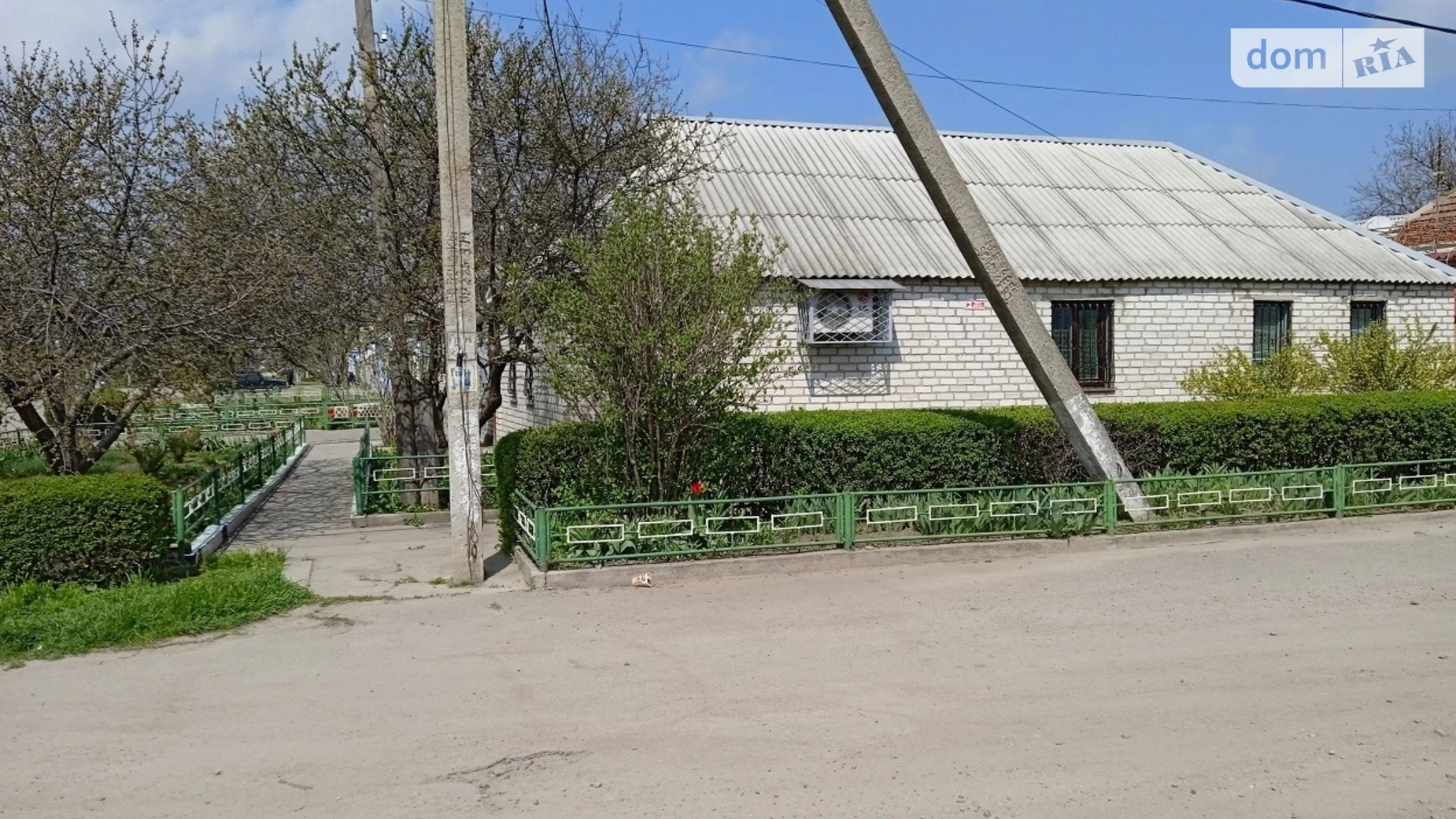 Продається одноповерховий будинок 95 кв. м з каміном, вул. Набережна