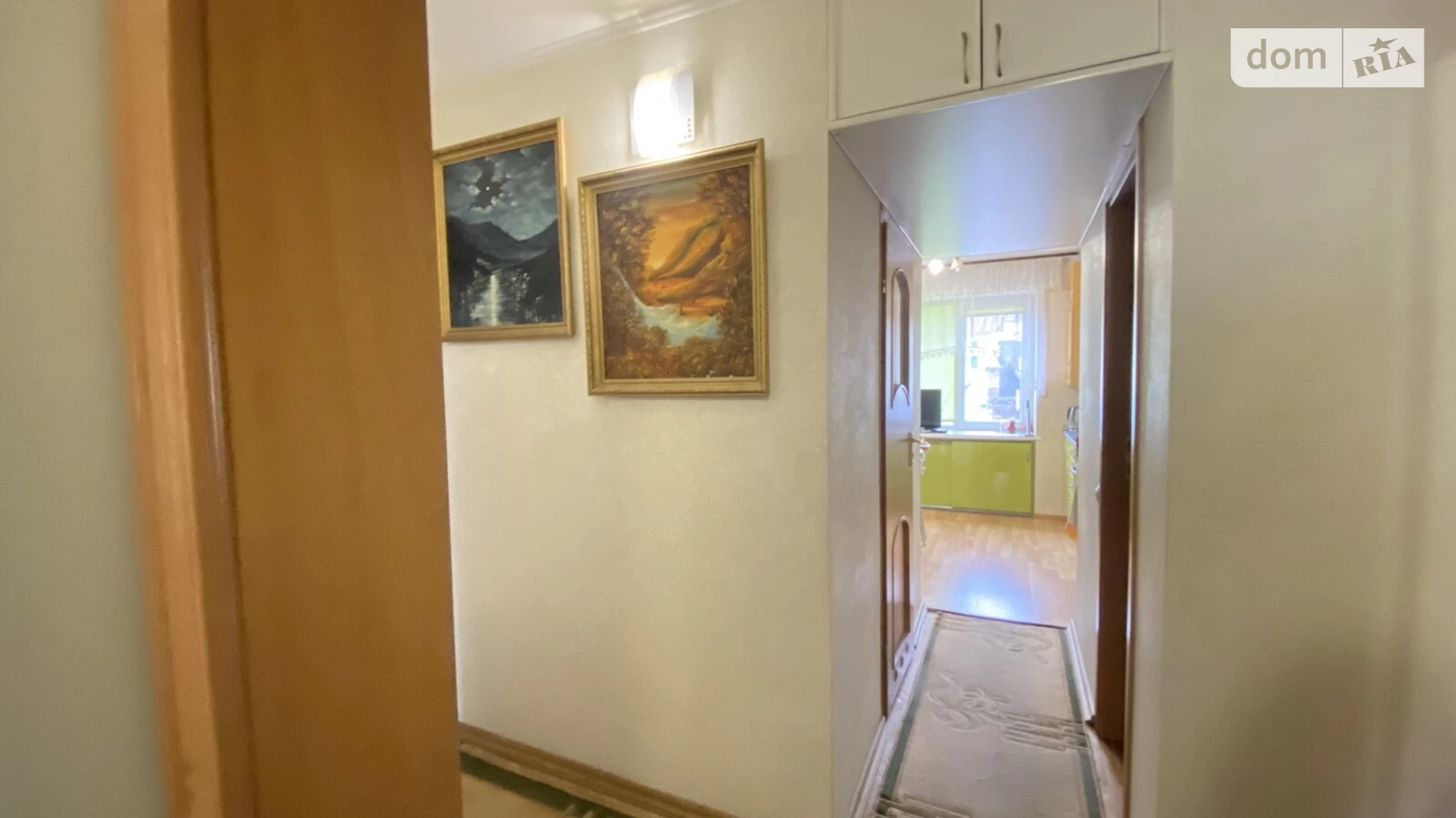 Продается 3-комнатная квартира 68.6 кв. м в Львове, ул. Карпатская, 6